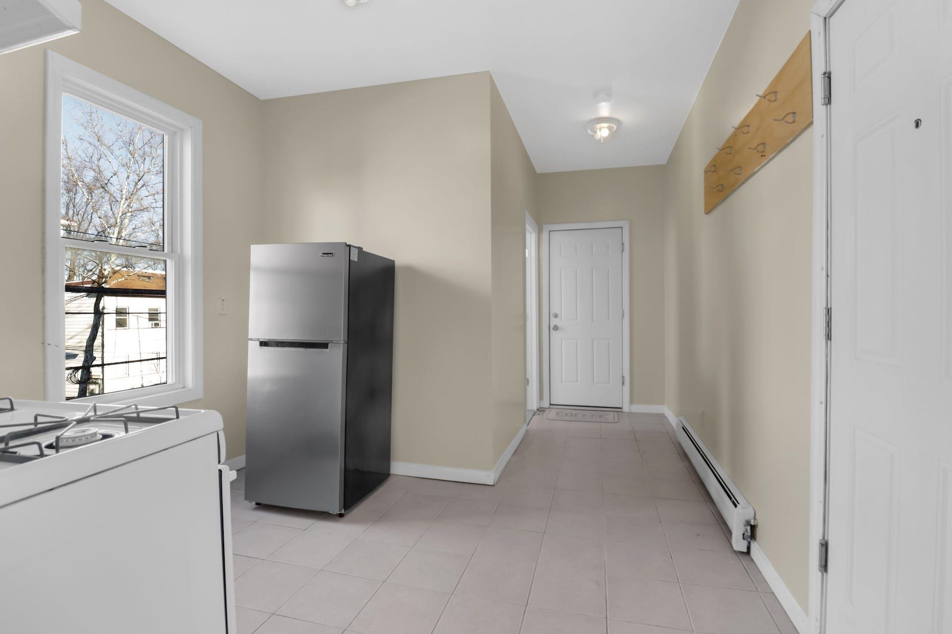 284 WATCHUNG AVE Unit: B1