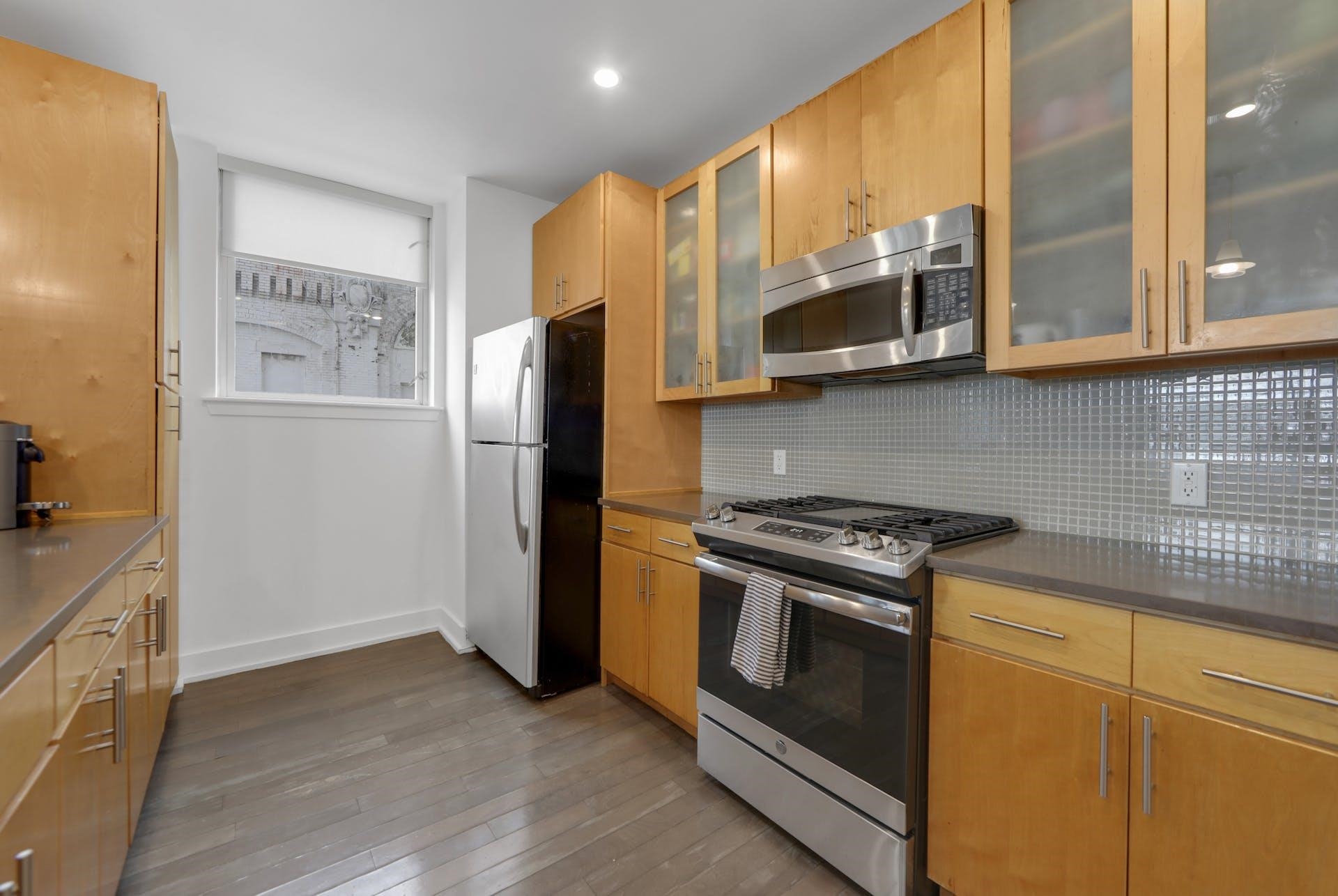 3312 HUDSON AVE Unit: 3K