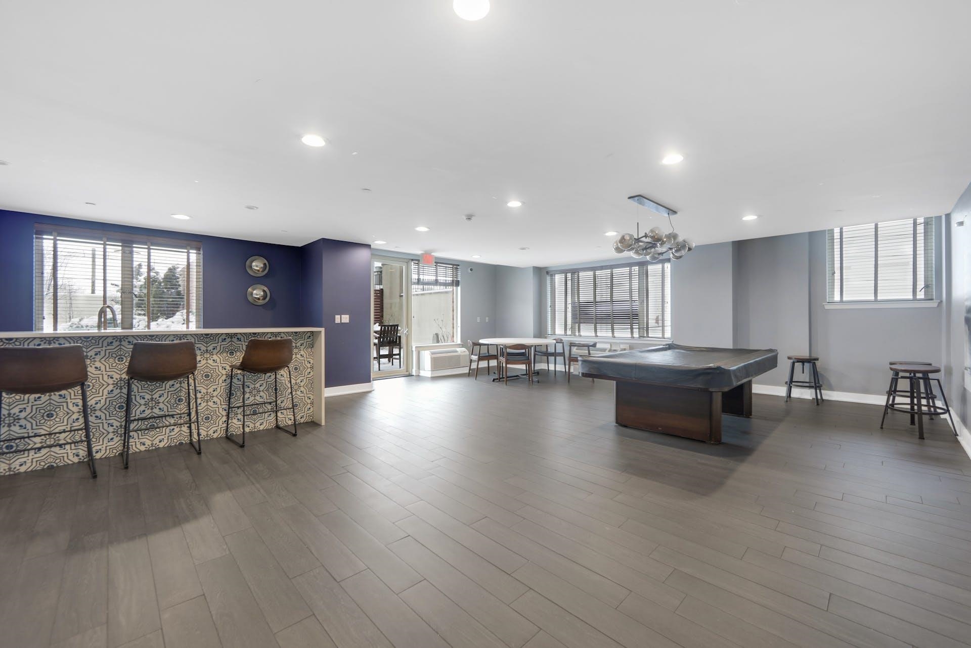 3312 HUDSON AVE Unit: 3K