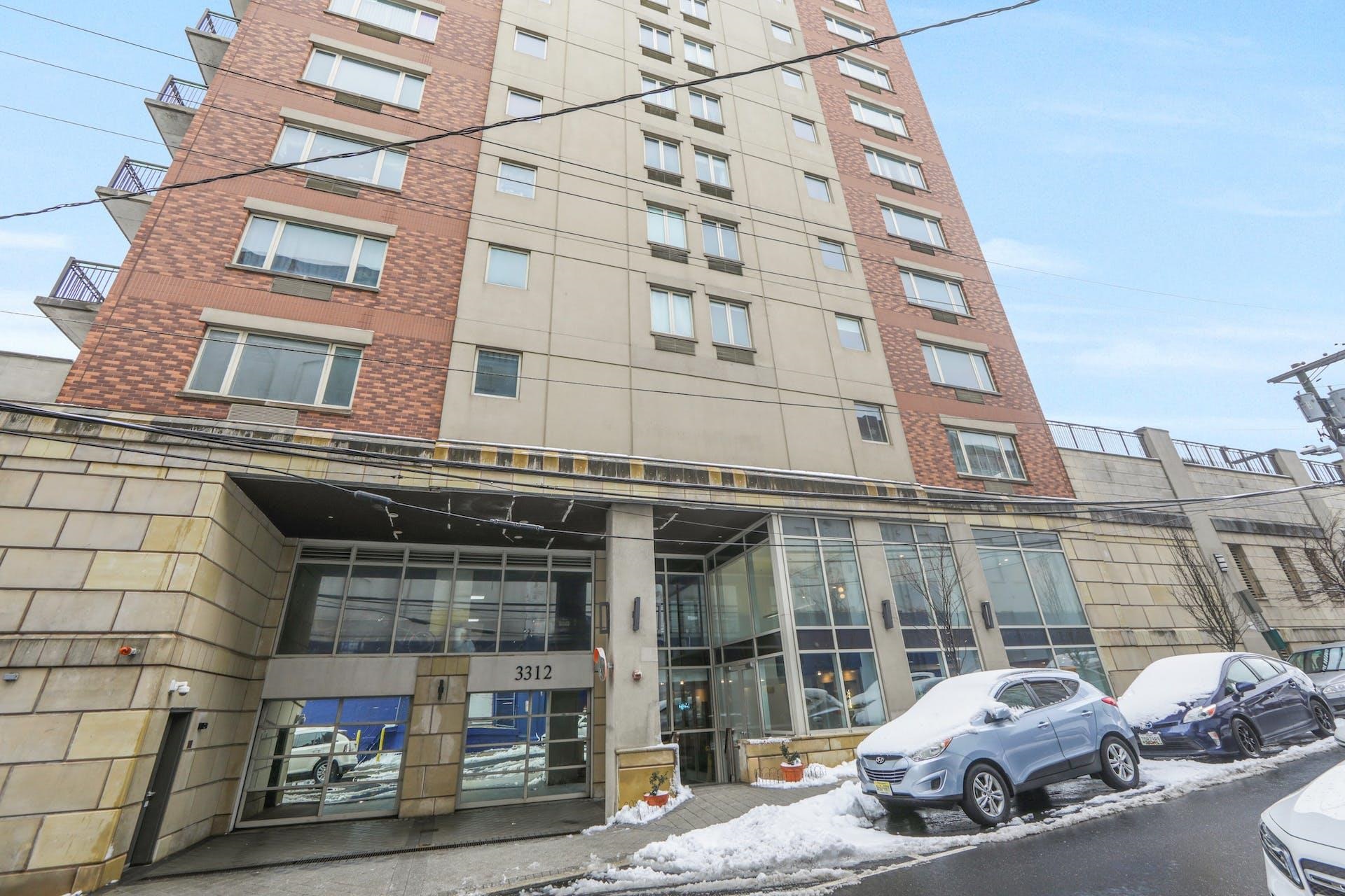 3312 HUDSON AVE Unit: 3K