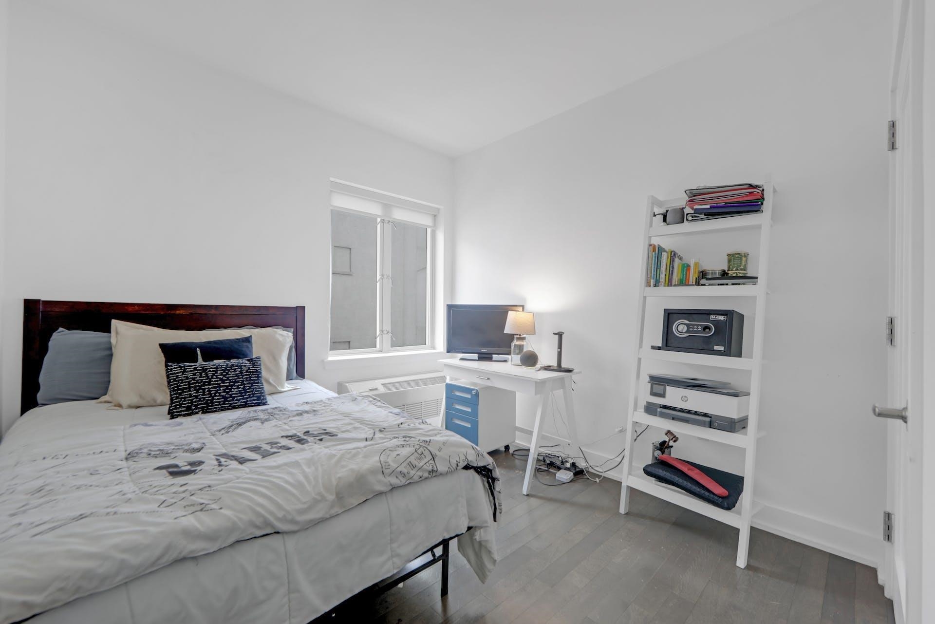 3312 HUDSON AVE Unit: 3K