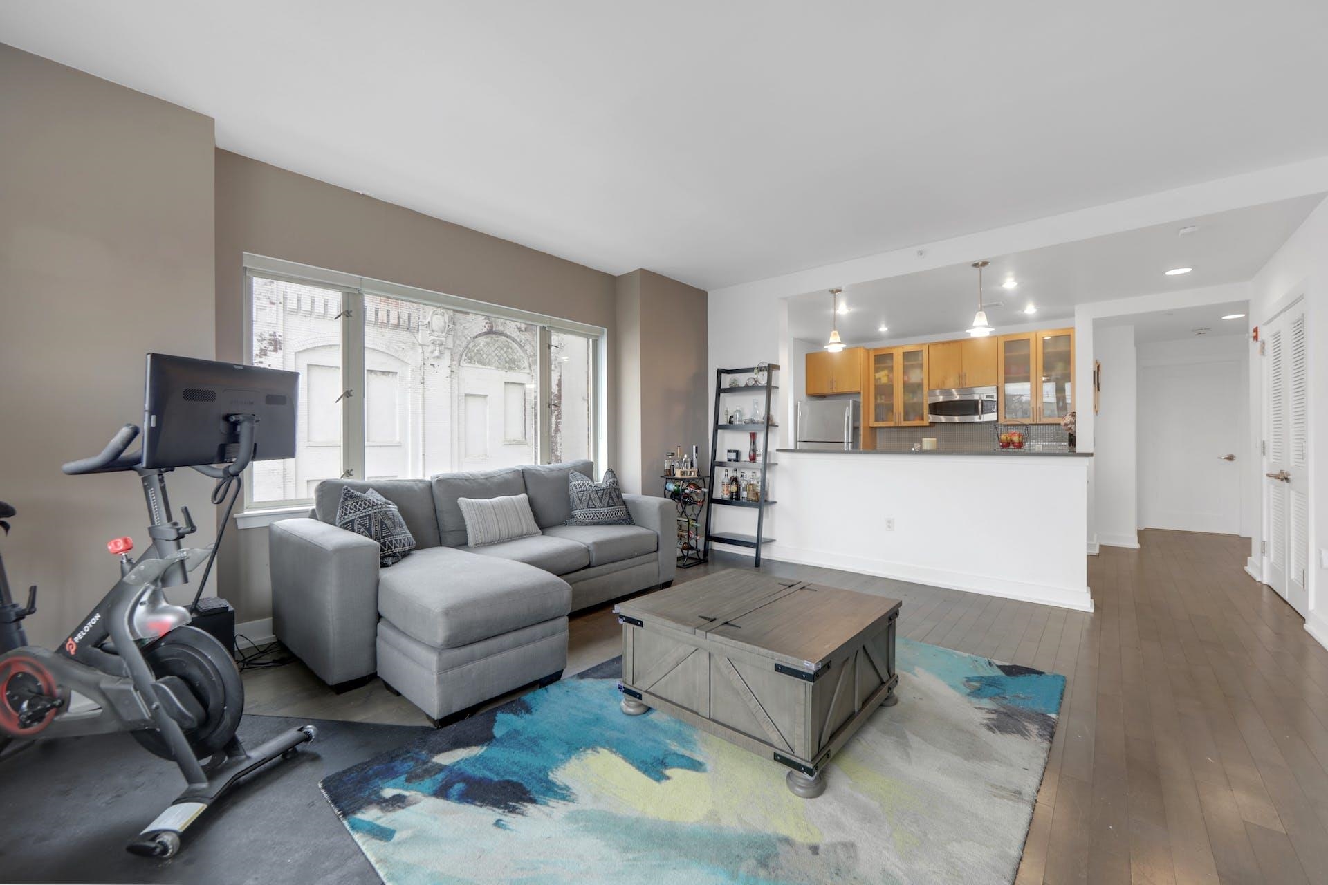 3312 HUDSON AVE Unit: 3K