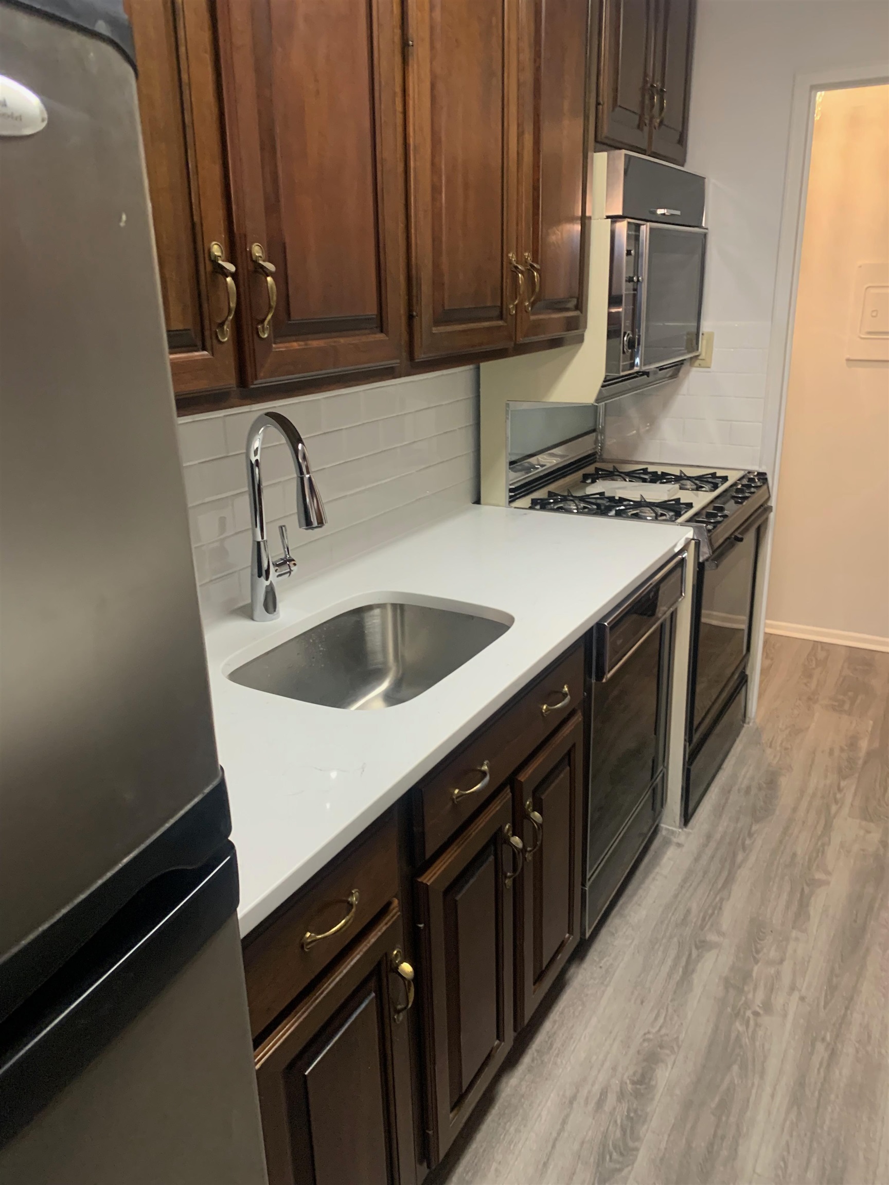 225 ST PAULS AVE Unit: 15L