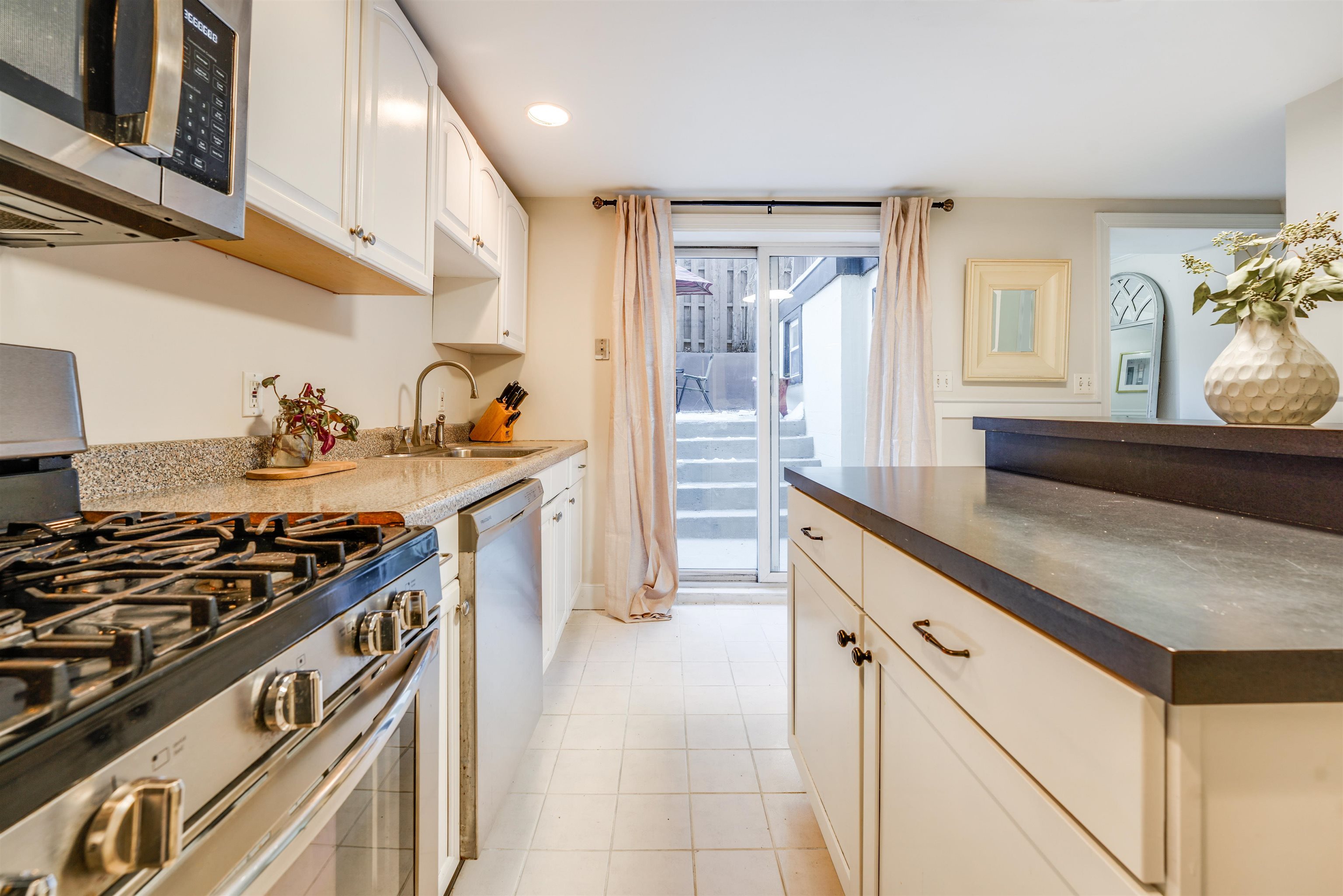 509 BLOOMFIELD ST Unit: 1