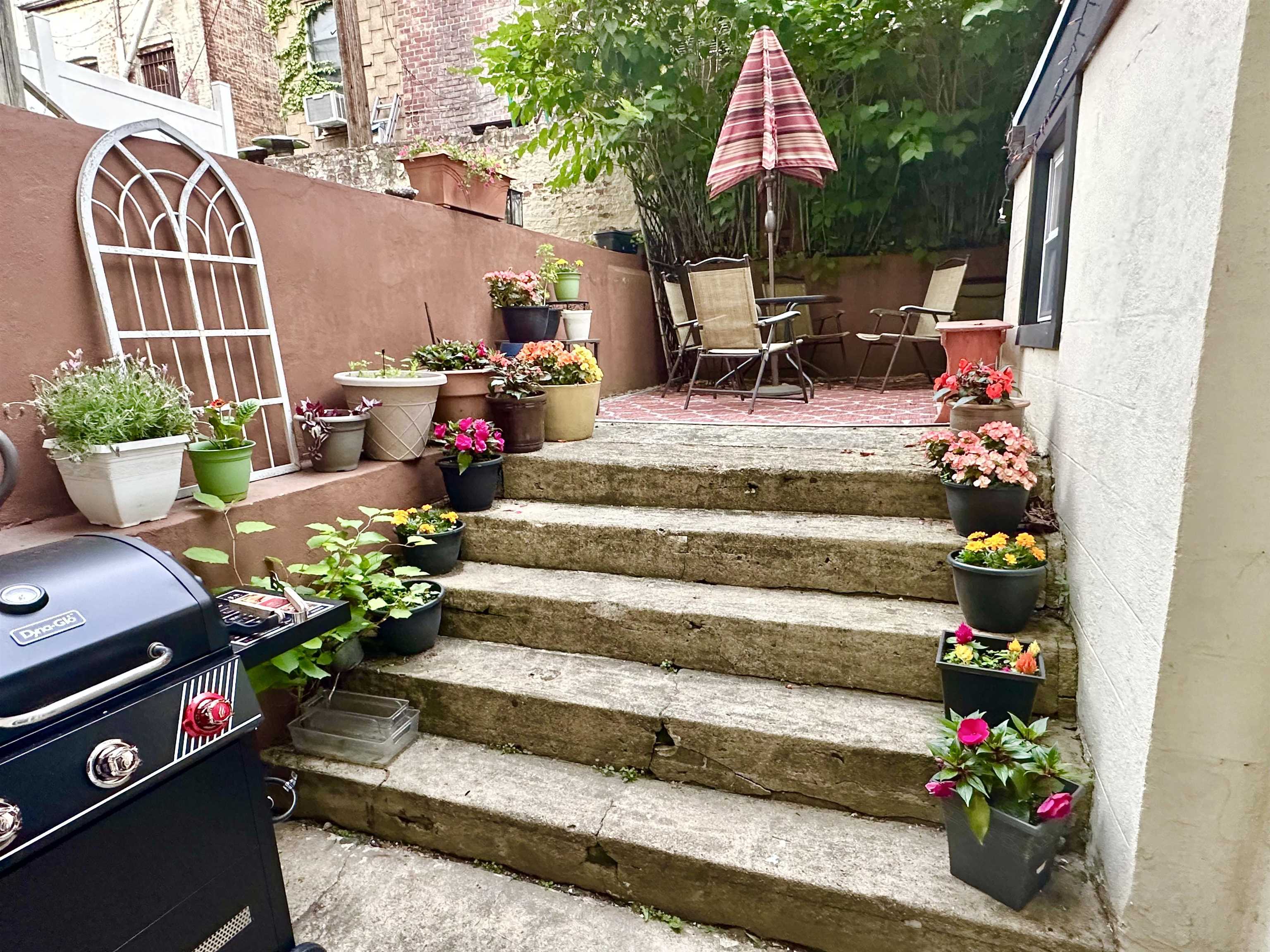 509 BLOOMFIELD ST Unit: 1