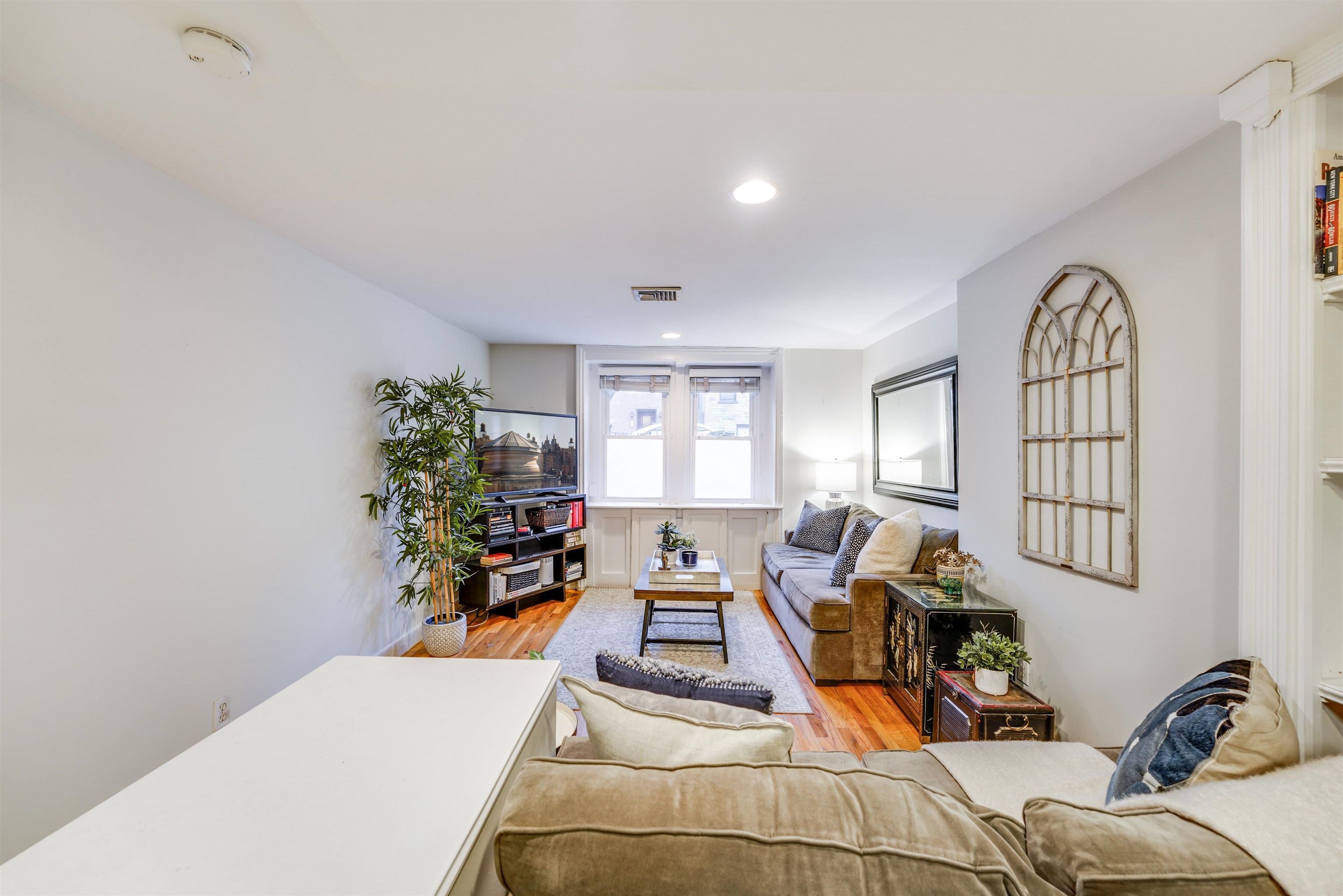 509 BLOOMFIELD ST Unit: 1
