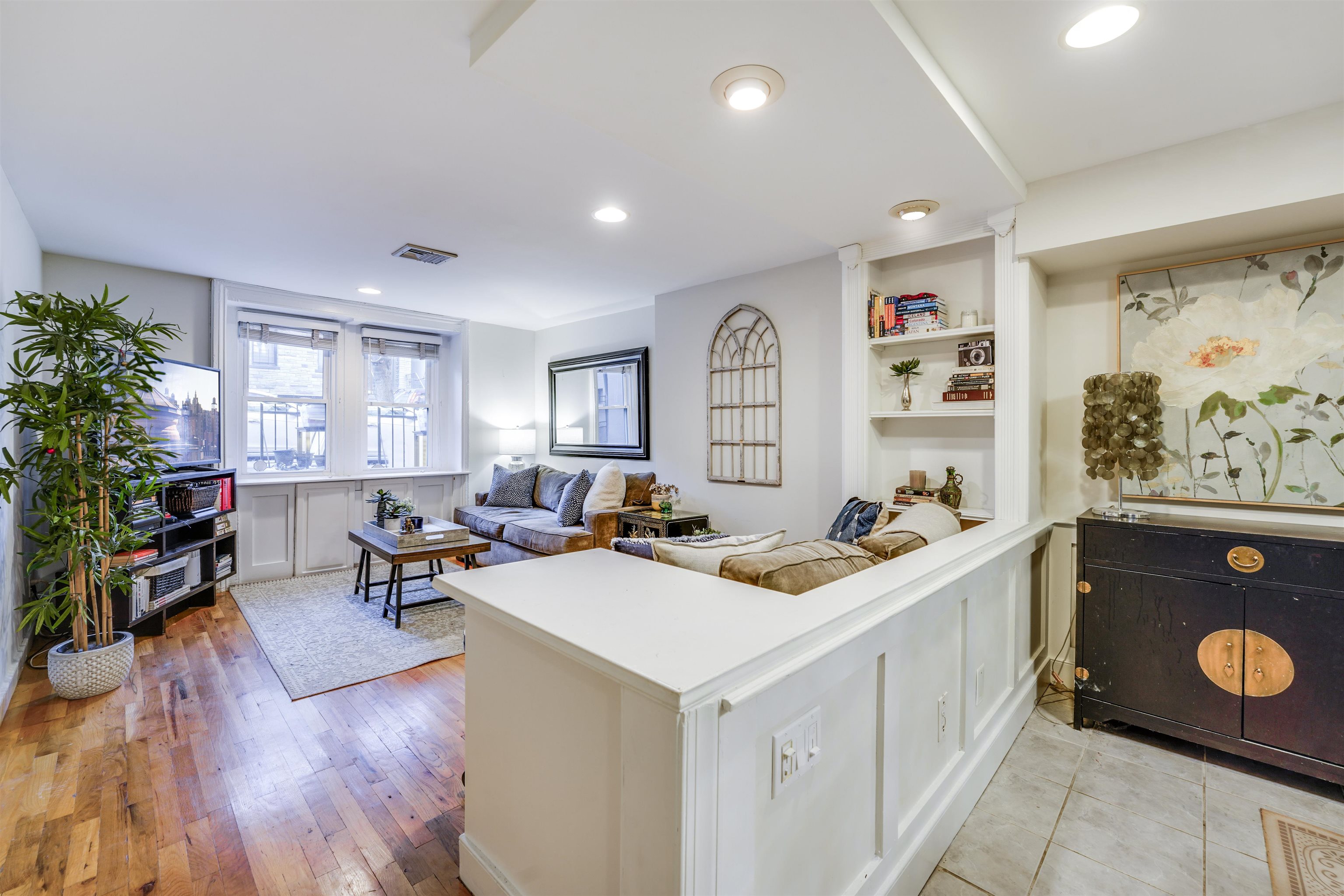 509 BLOOMFIELD ST Unit: 1