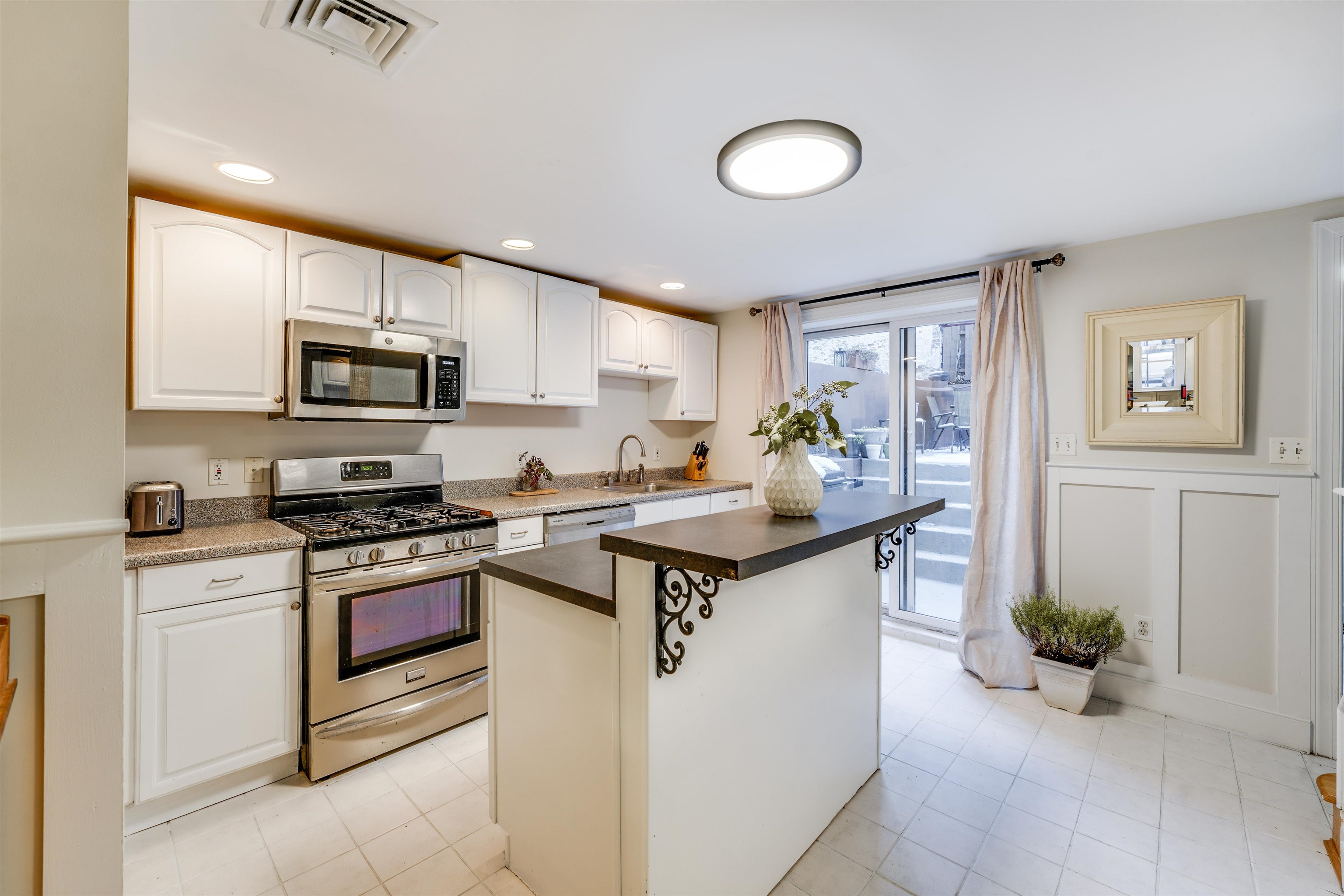 509 BLOOMFIELD ST Unit: 1