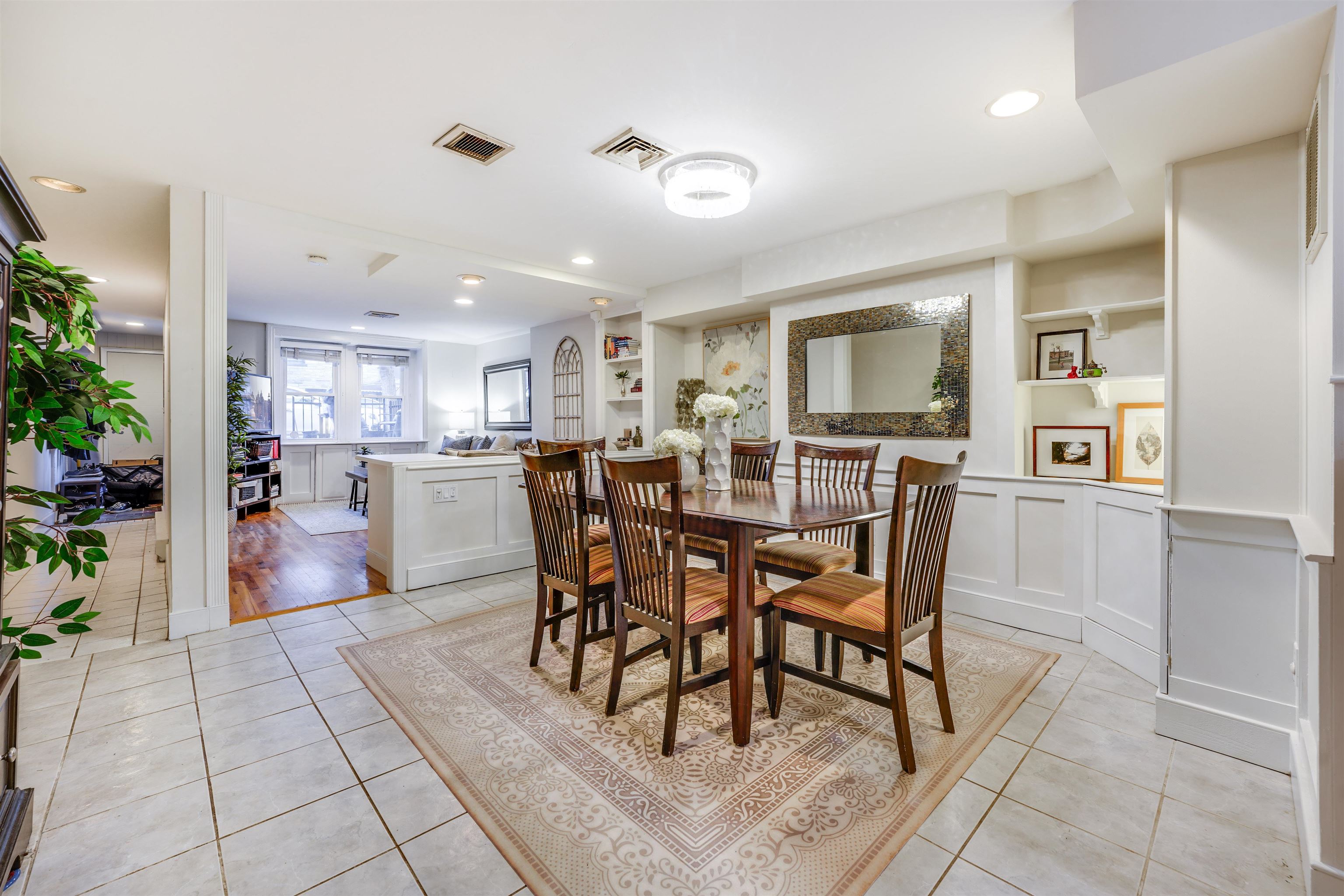 509 BLOOMFIELD ST Unit: 1