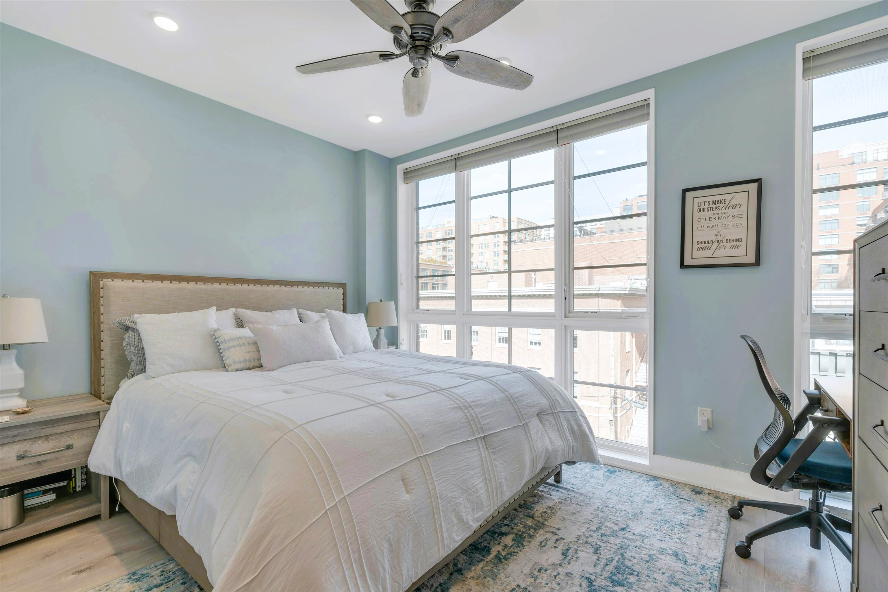 61 14TH ST Unit: PH4