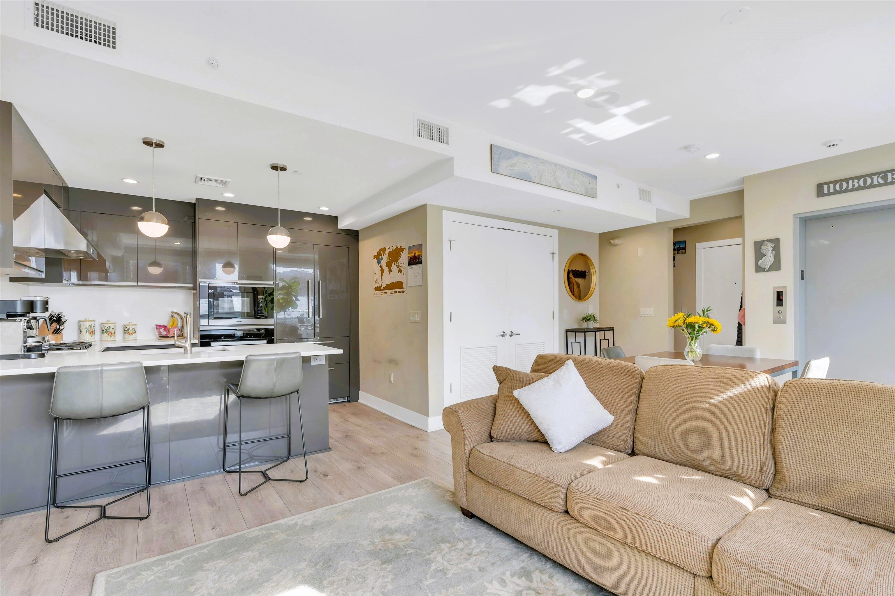 61 14TH ST Unit: PH4