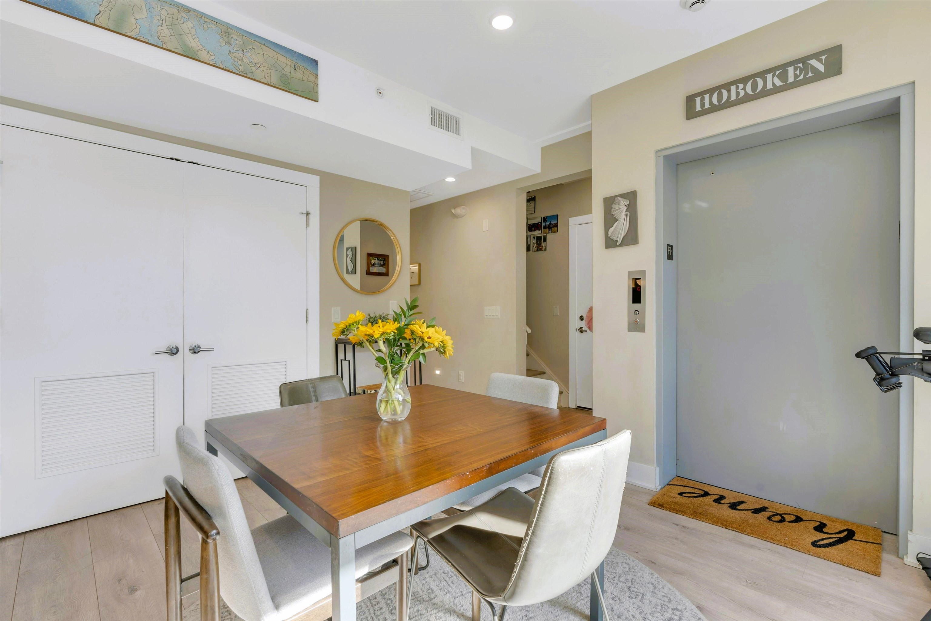 61 14TH ST Unit: PH4