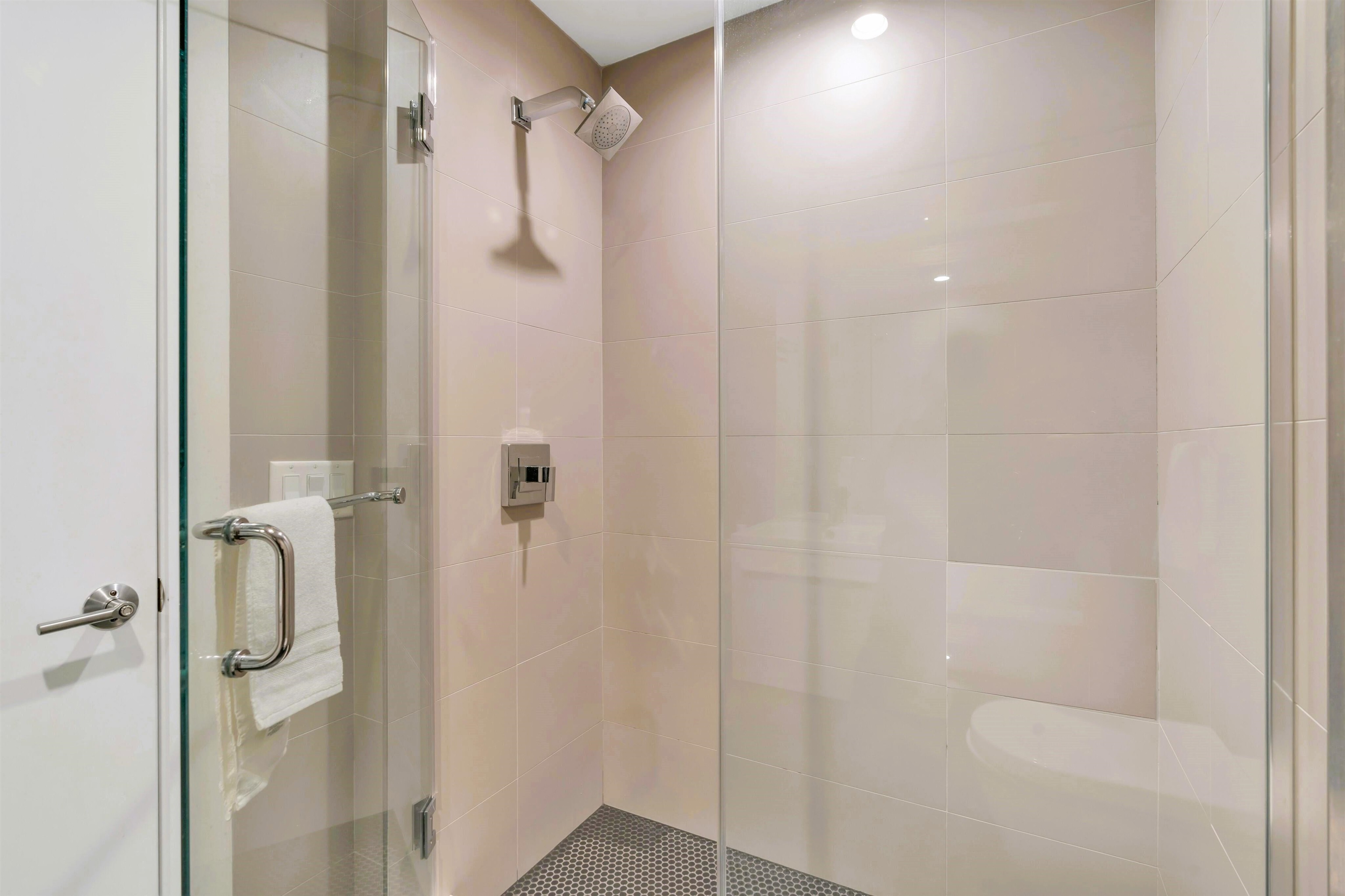 61 14TH ST Unit: PH4