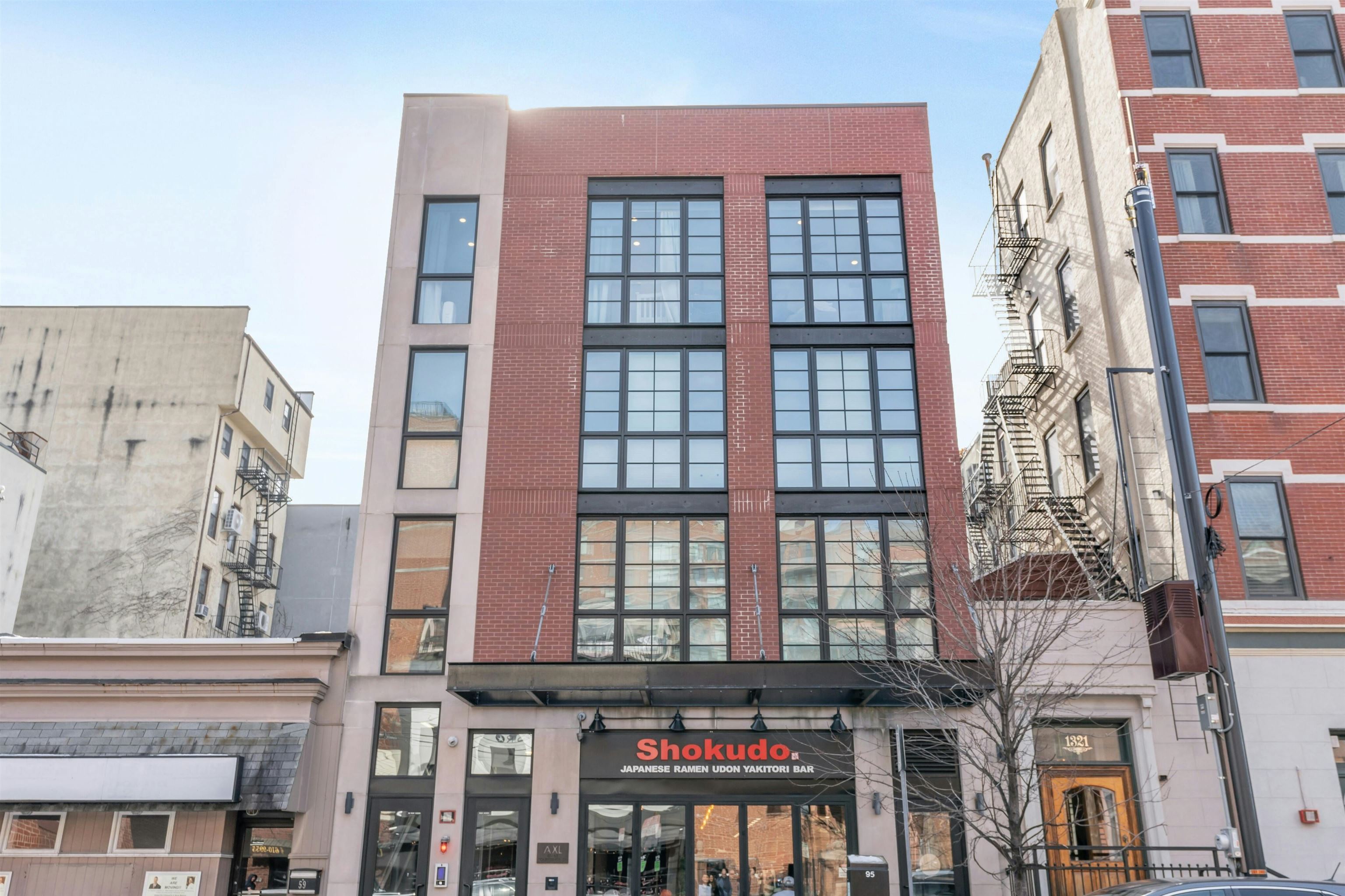 61 14TH ST Unit: PH4