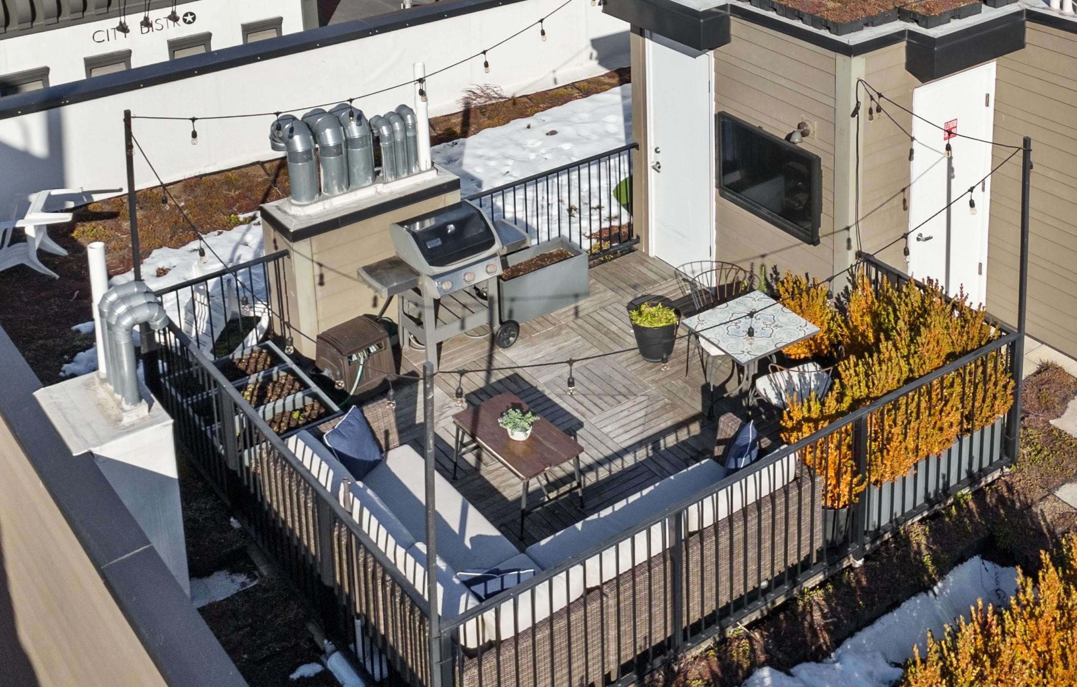 61 14TH ST Unit: PH4