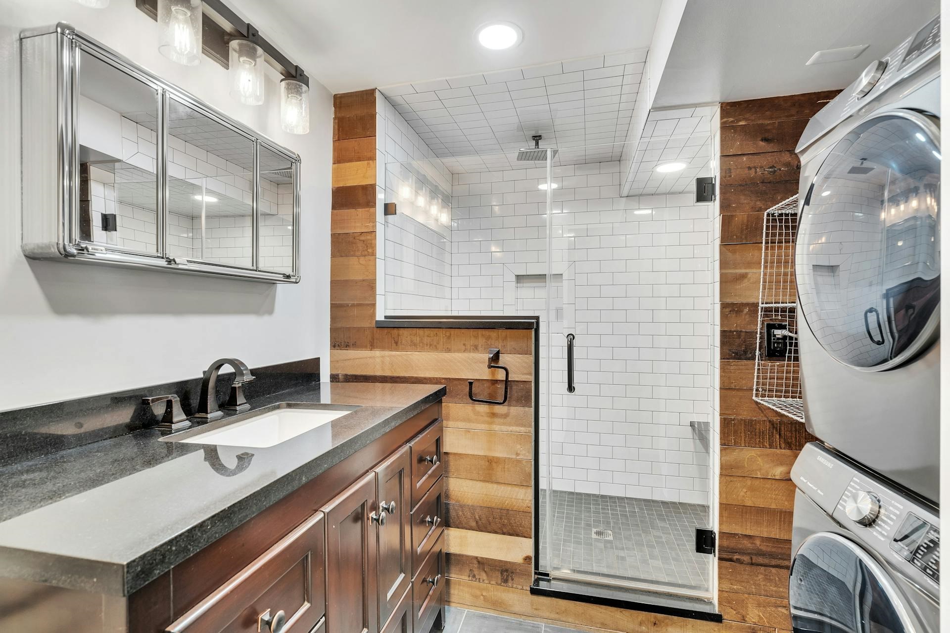 1228 PARK AVE Unit: B