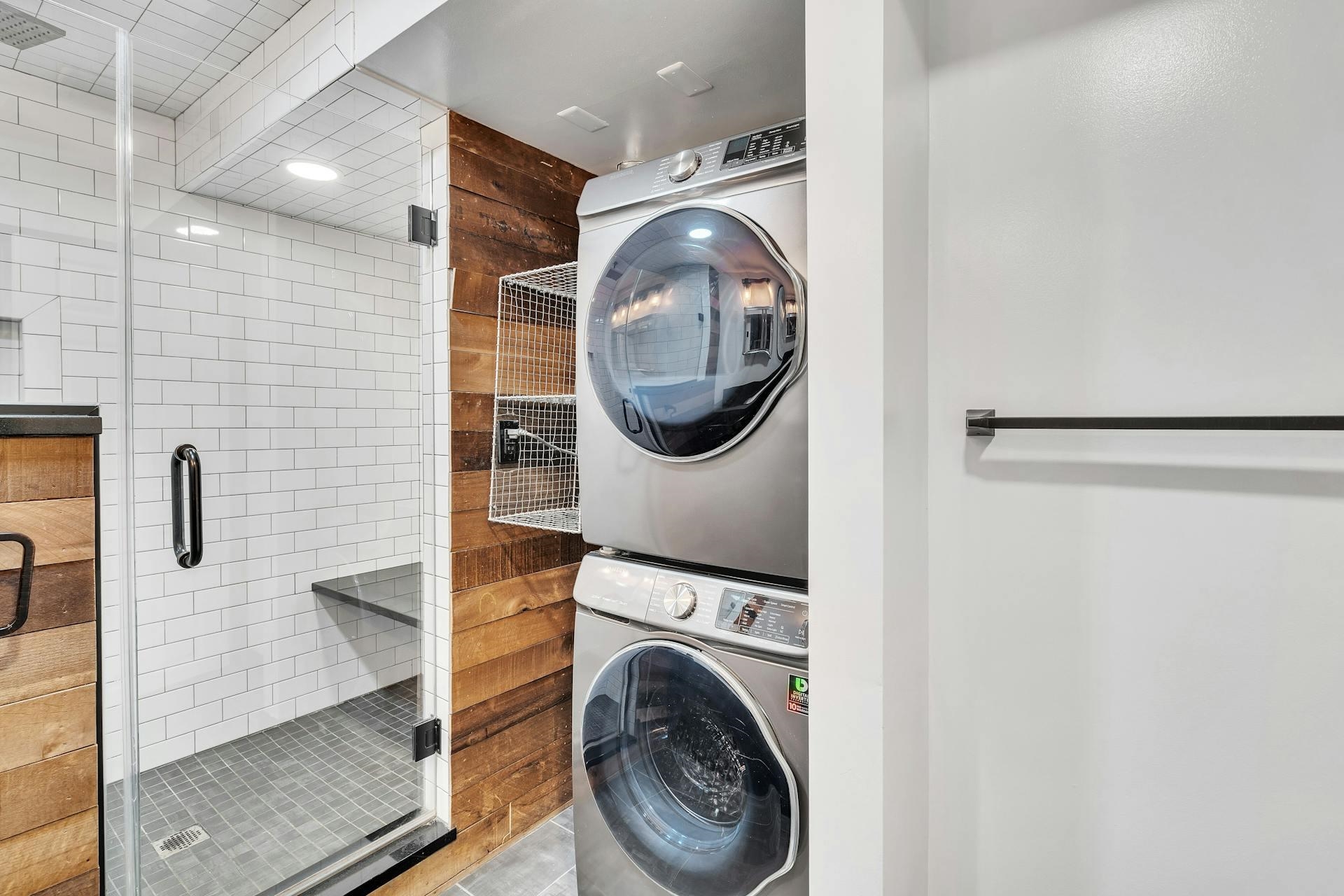 1228 PARK AVE Unit: B