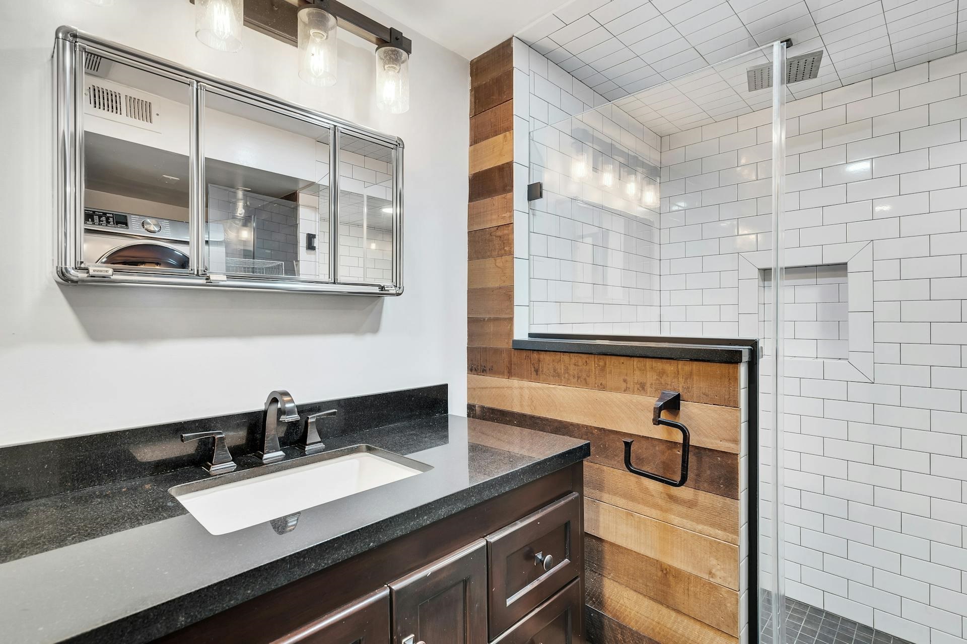 1228 PARK AVE Unit: B