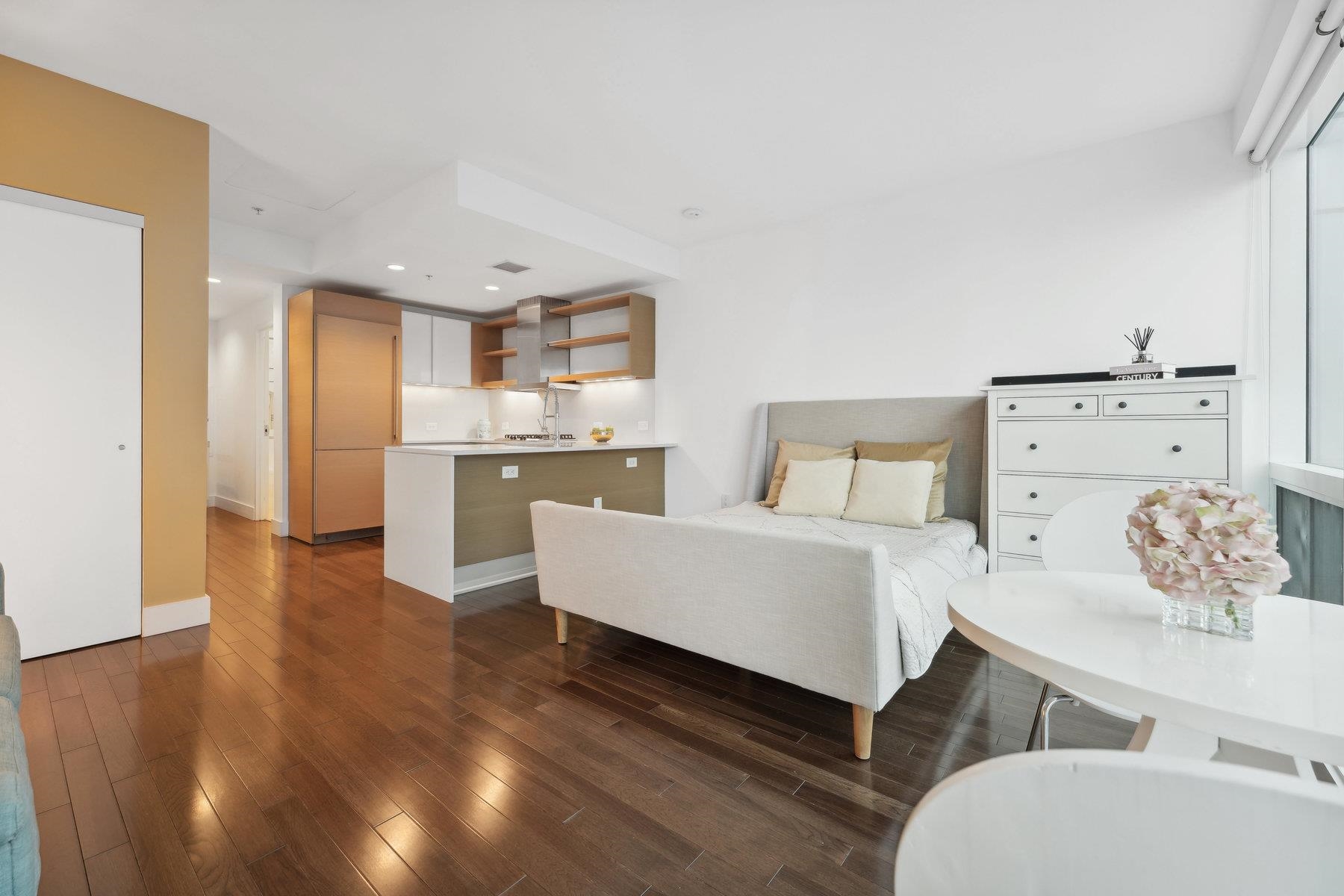 77 HUDSON ST Unit: 2713