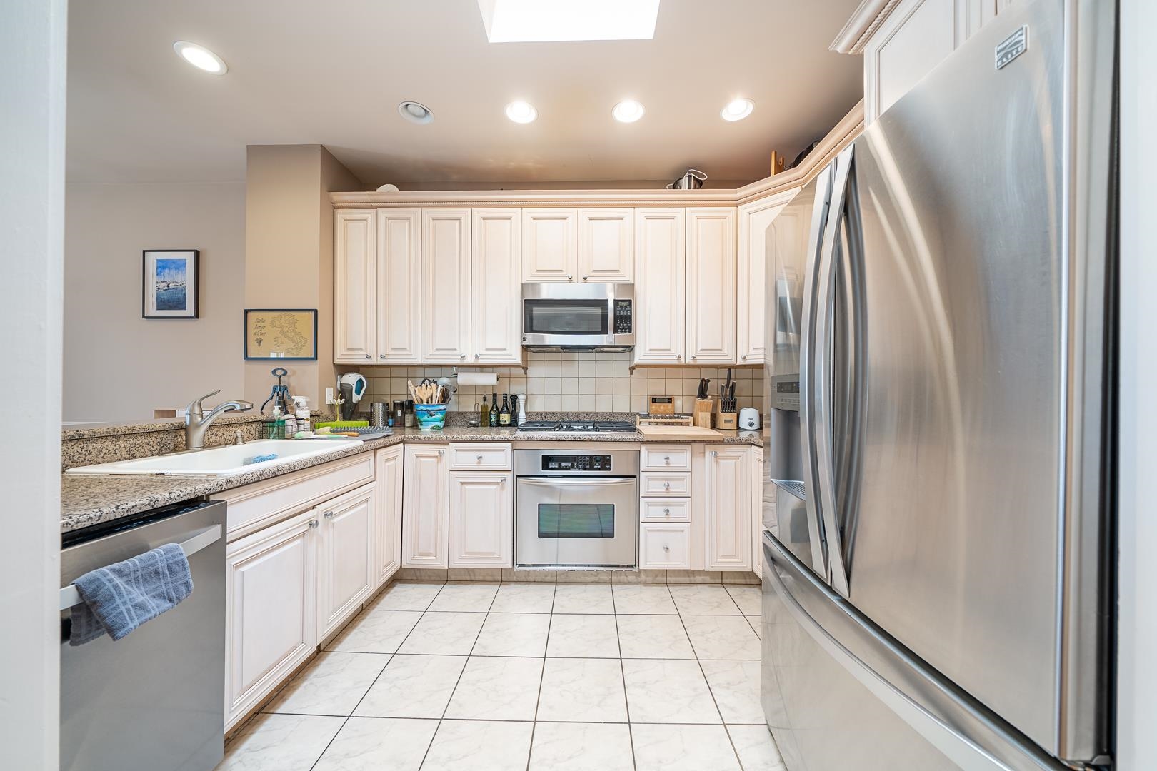 210 JACKSON ST Unit: 5