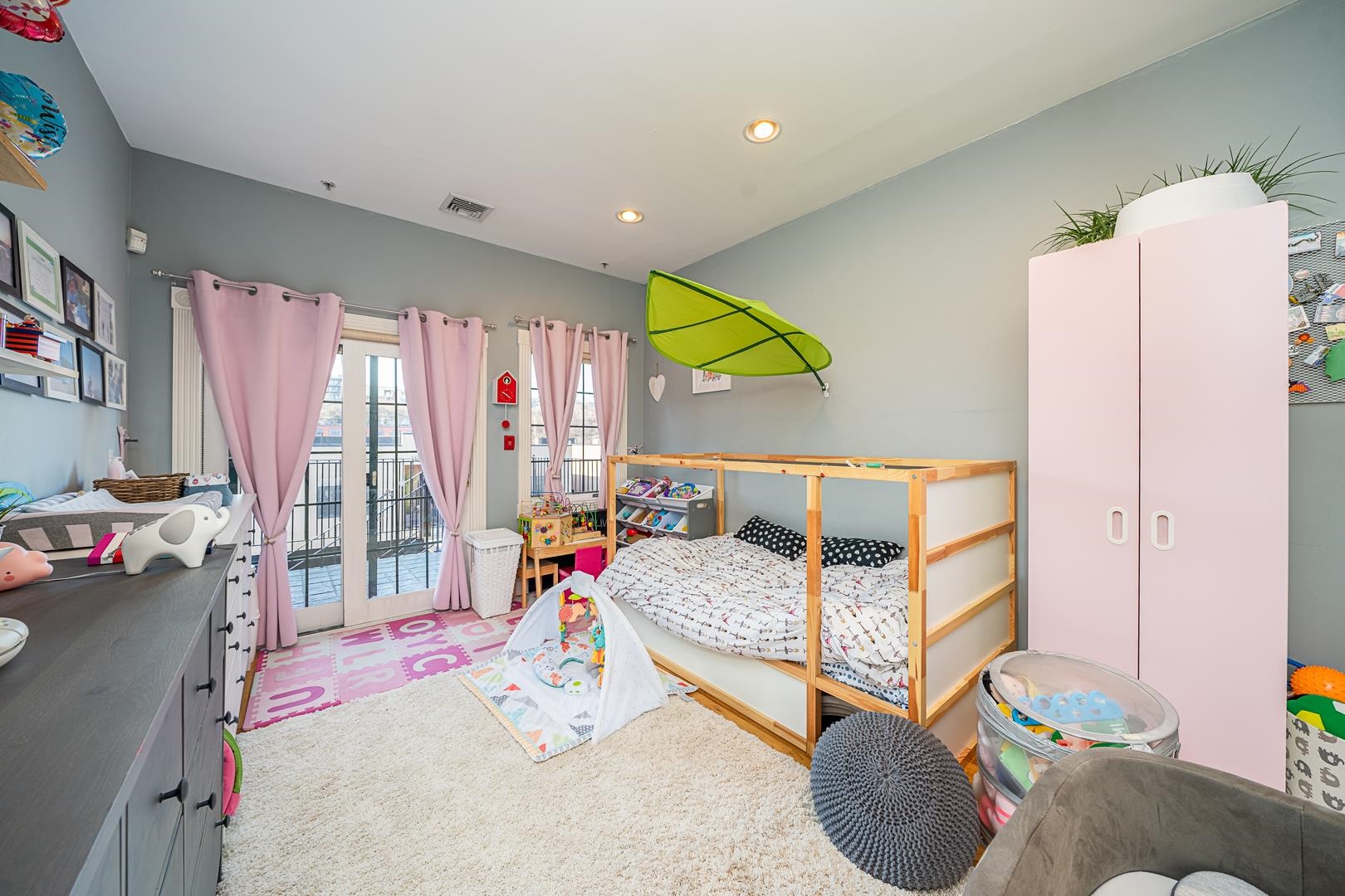 210 JACKSON ST Unit: 5