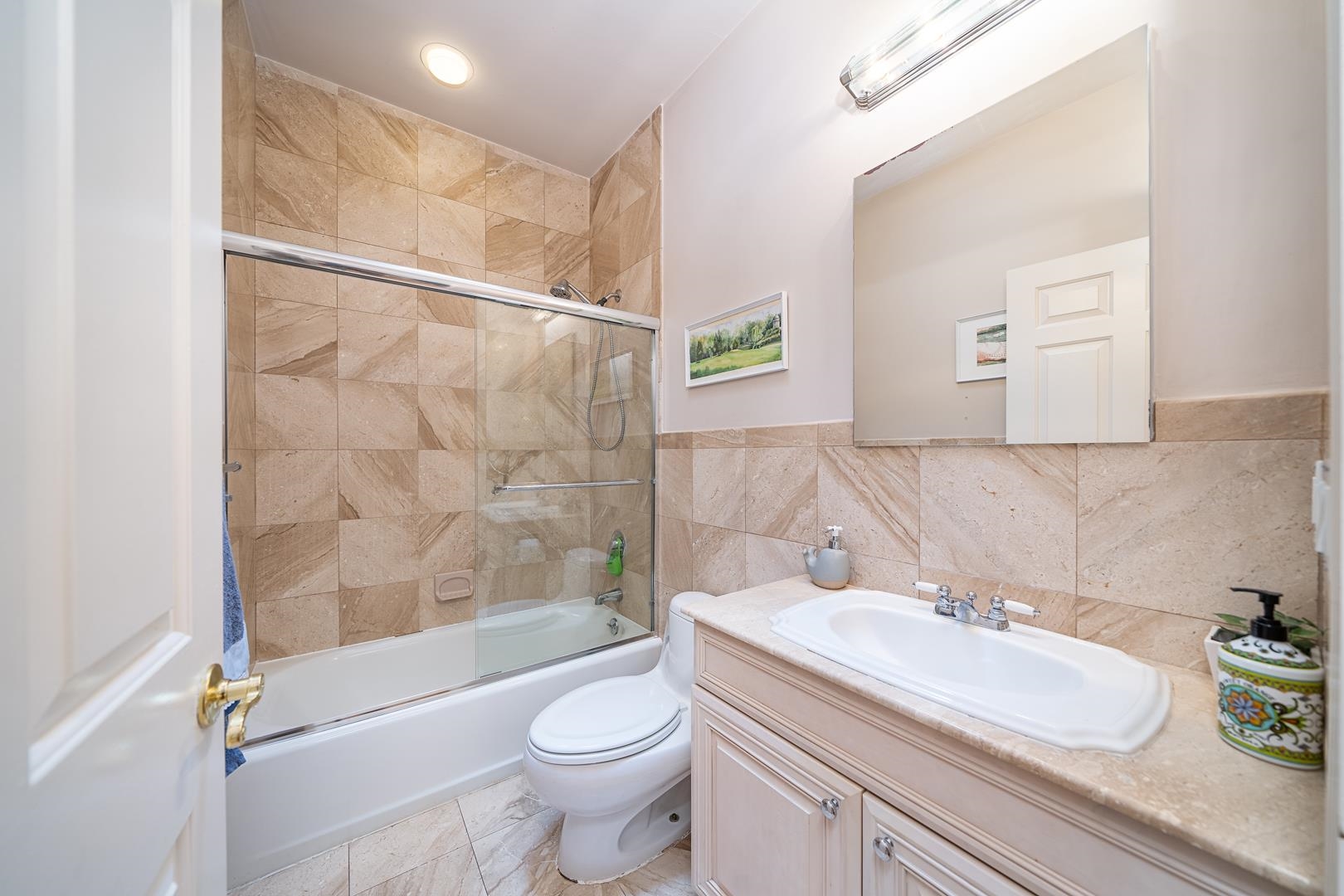 210 JACKSON ST Unit: 5