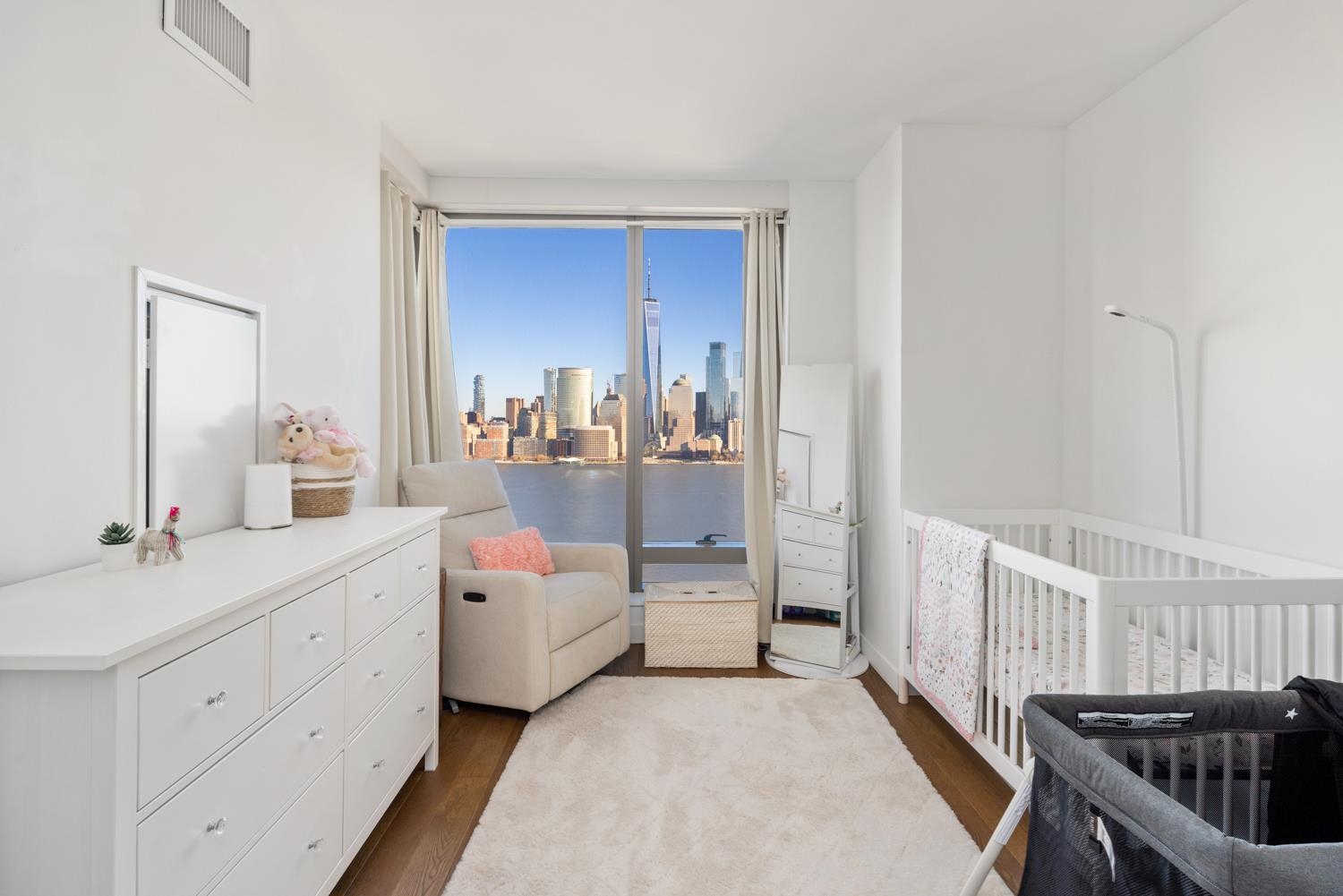 99 HUDSON ST Unit: 2706