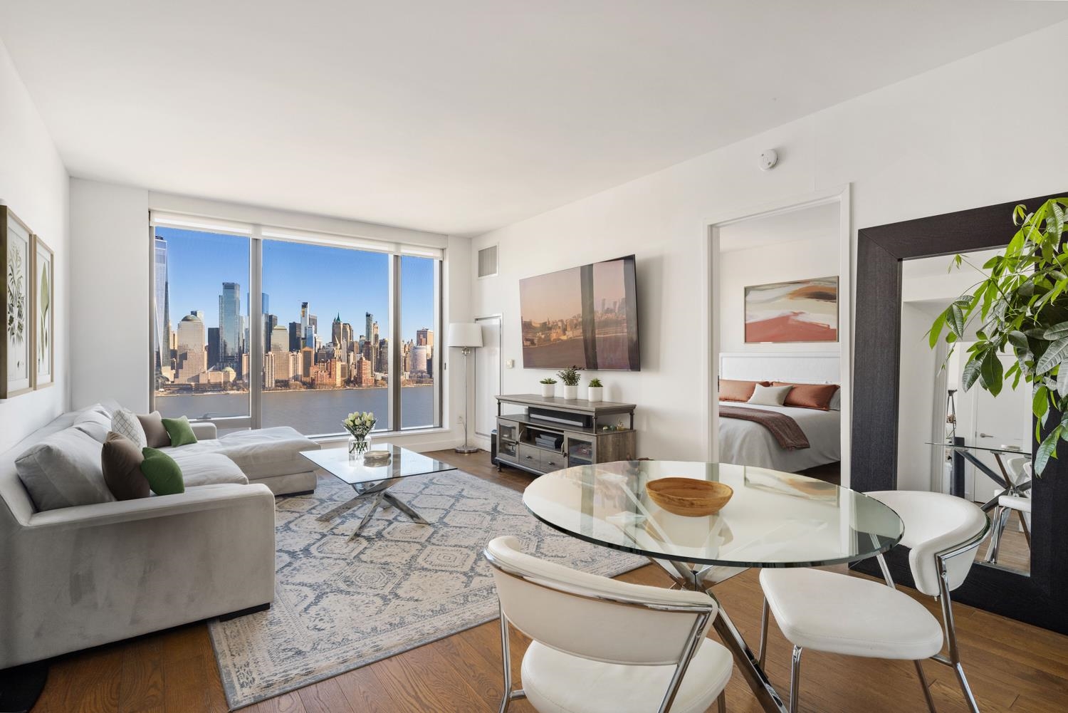 99 HUDSON ST Unit: 2706