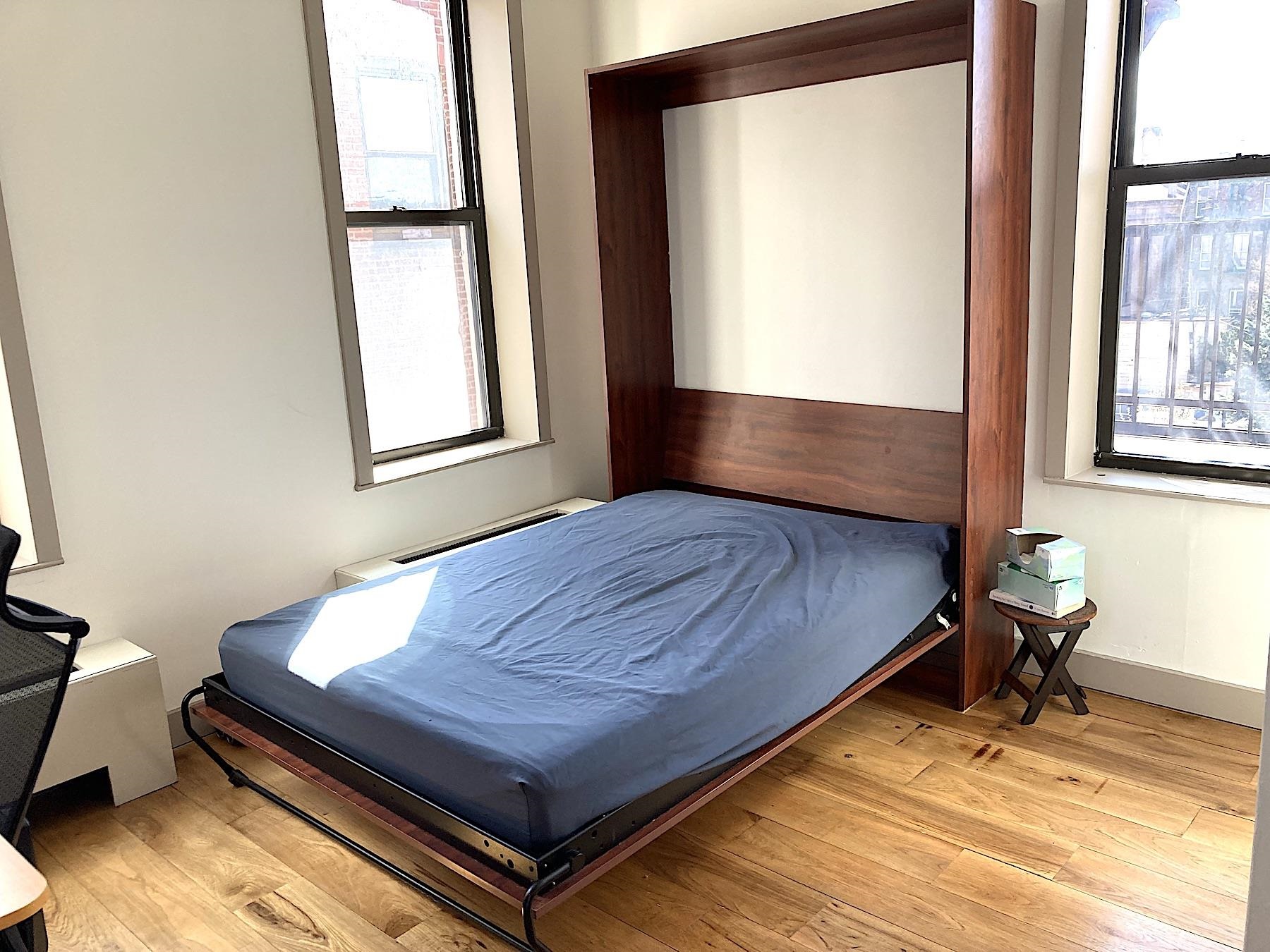 294 BARROW ST Unit: 4