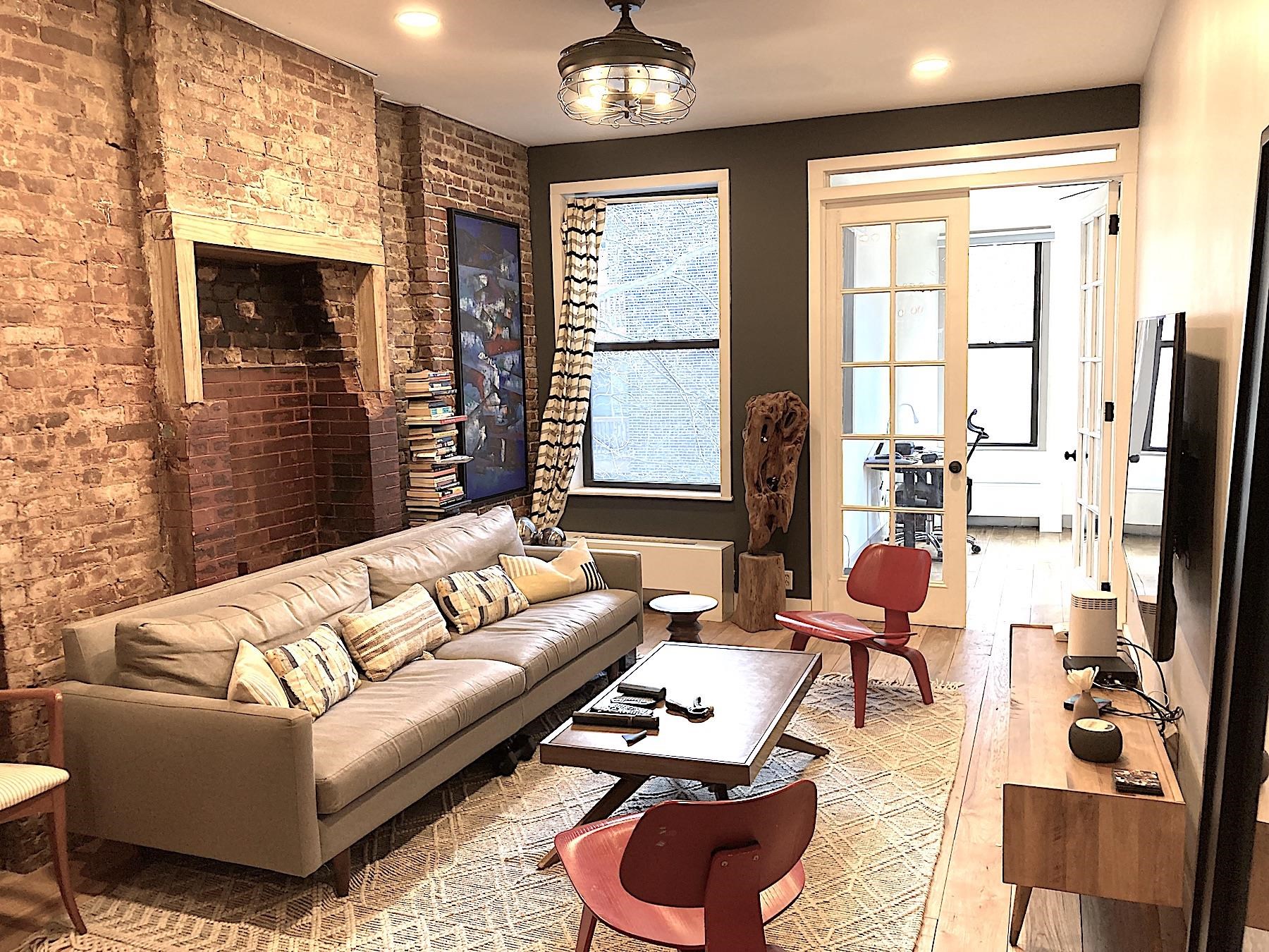 294 BARROW ST Unit: 4