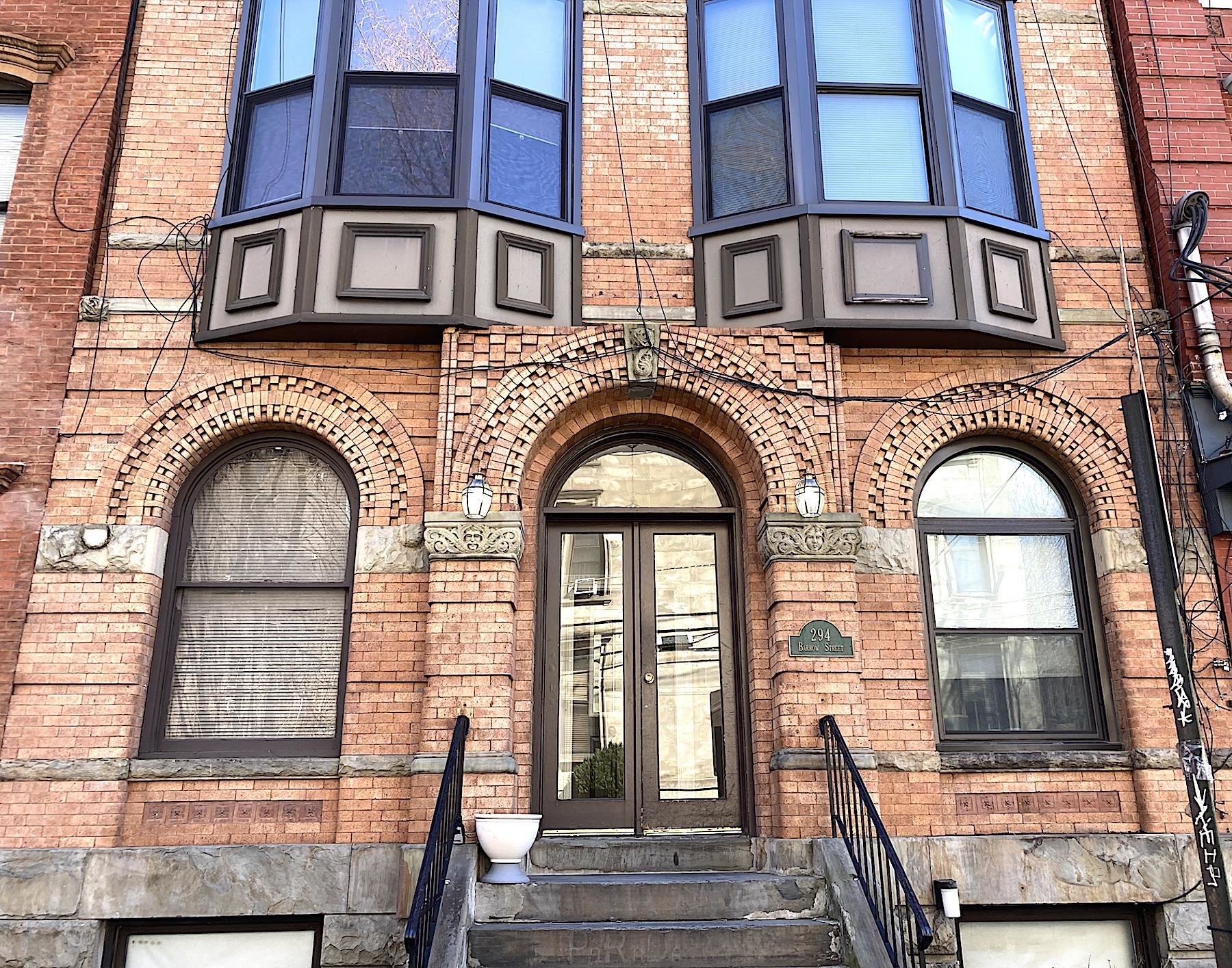 294 BARROW ST Unit: 4