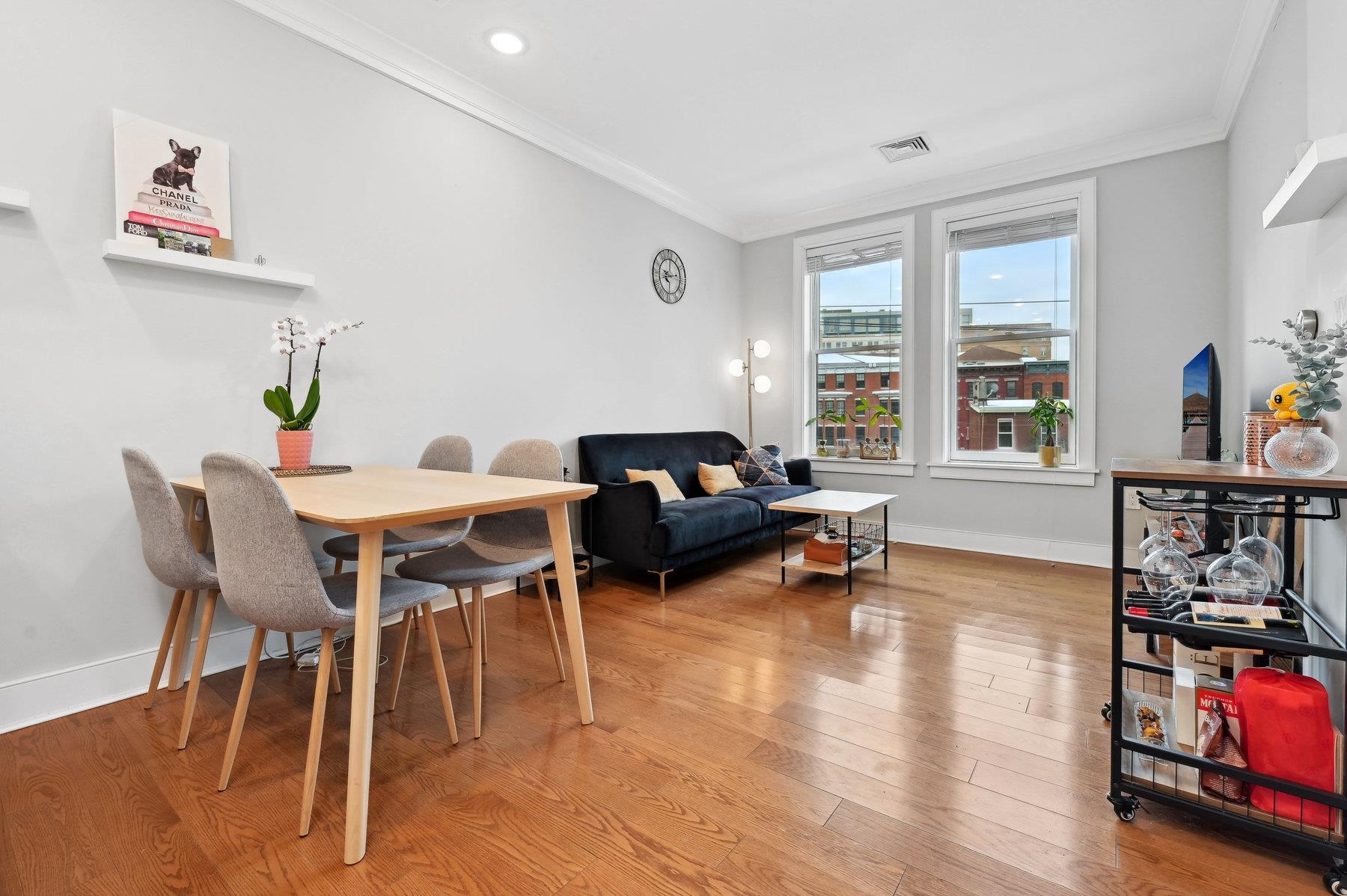 28 BRIGHT ST Unit: 301