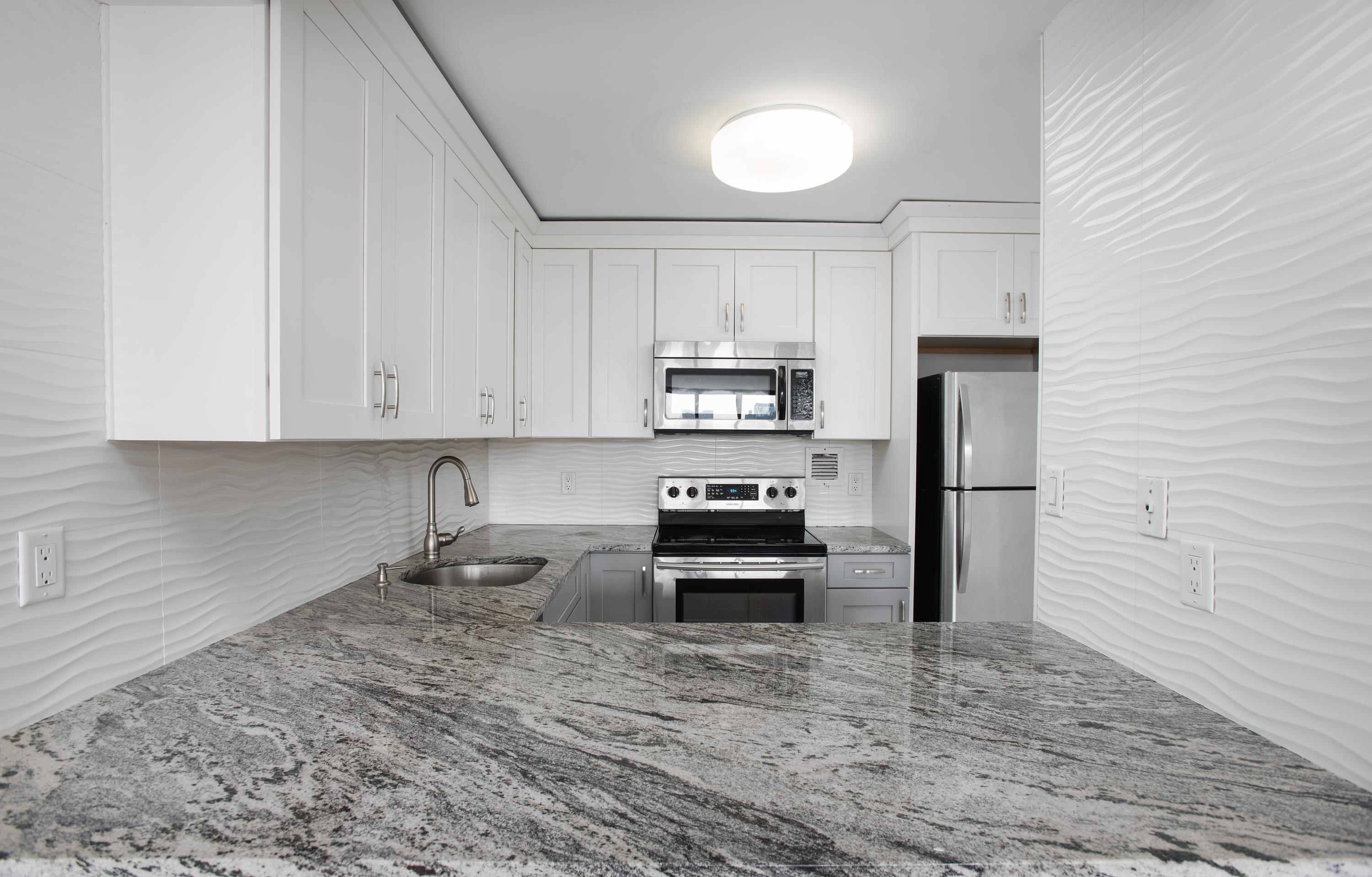 300 NEWARK ST Unit: 7E