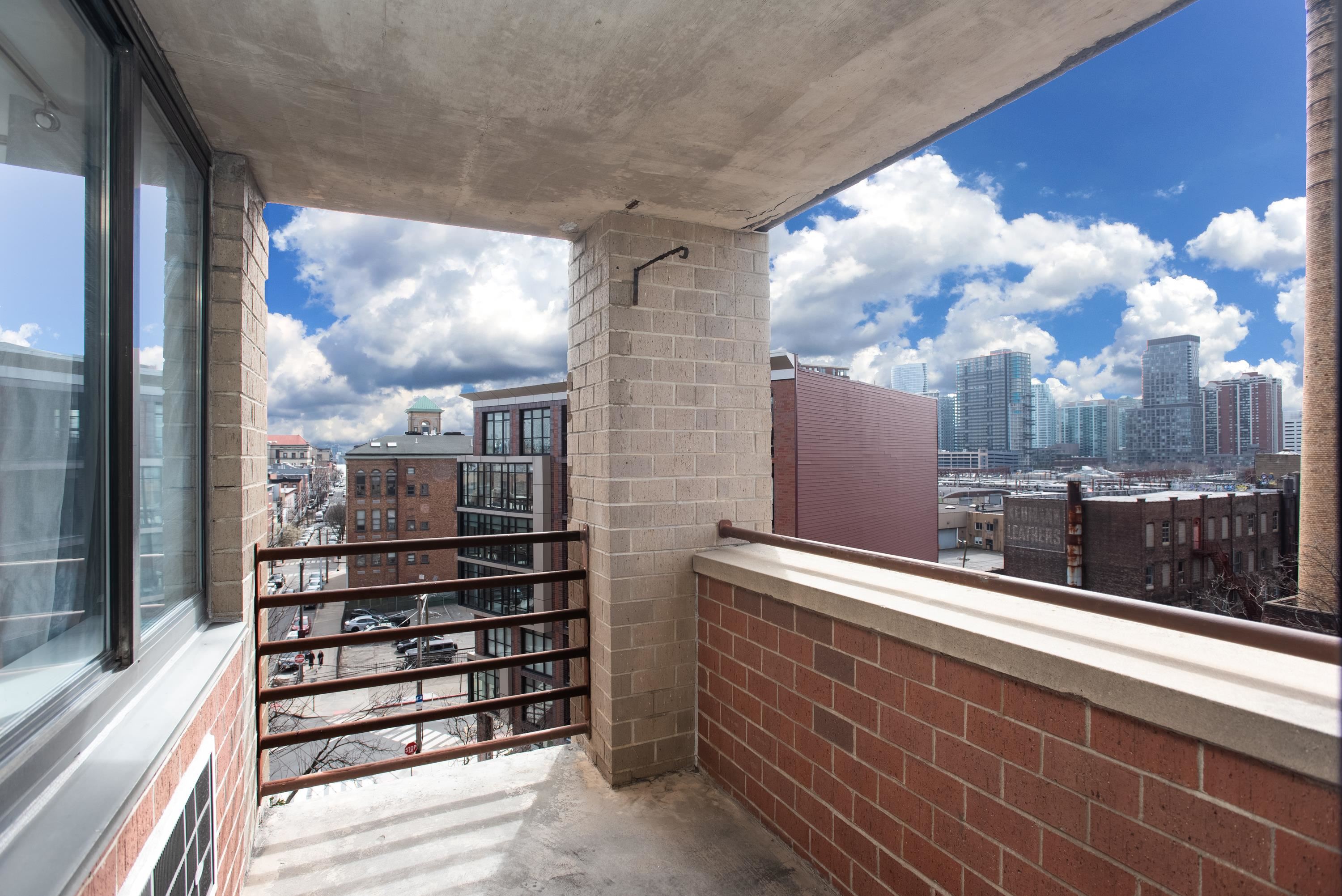 300 NEWARK ST Unit: 7E