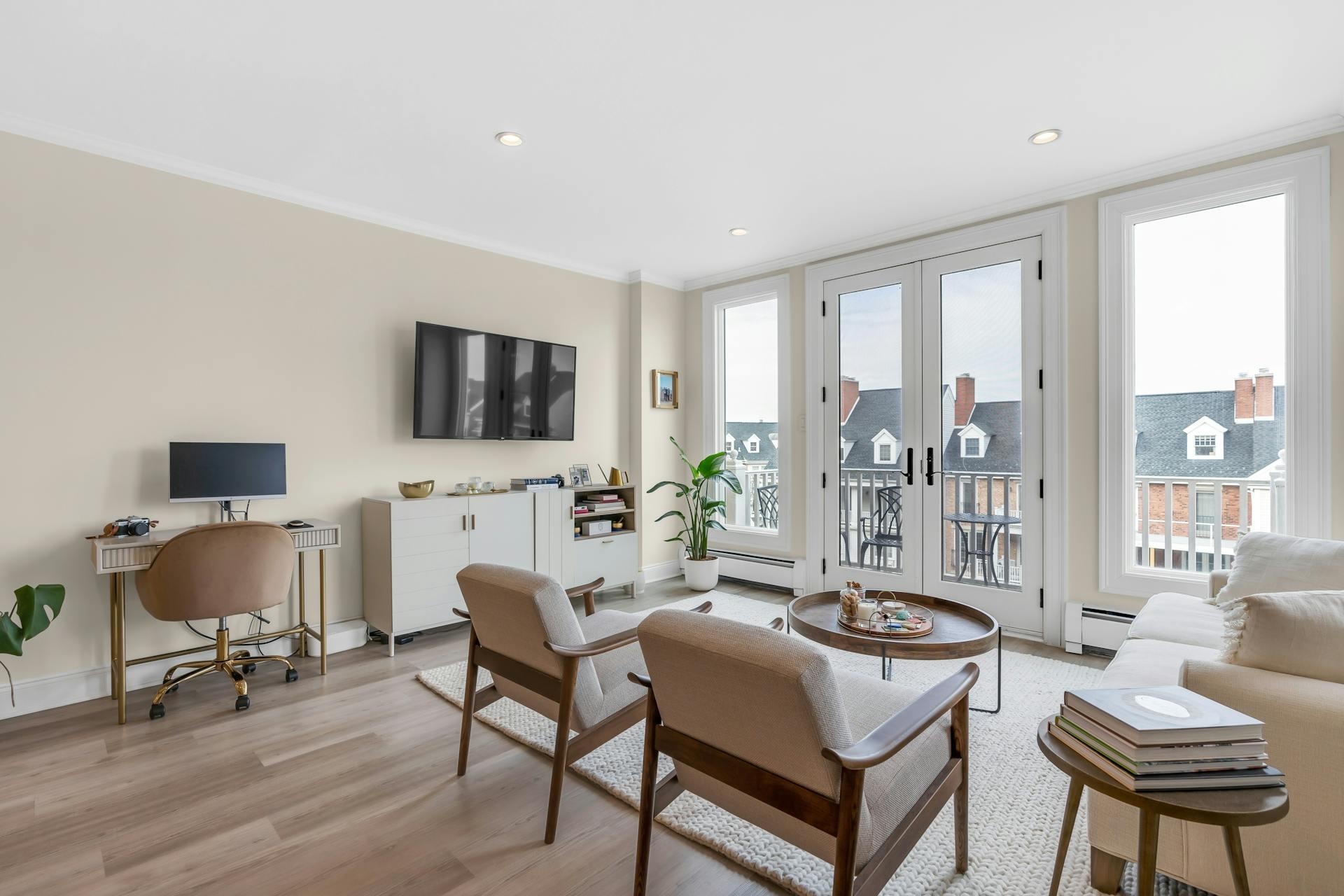 203 SHEARWATER CT WEST Unit: 33