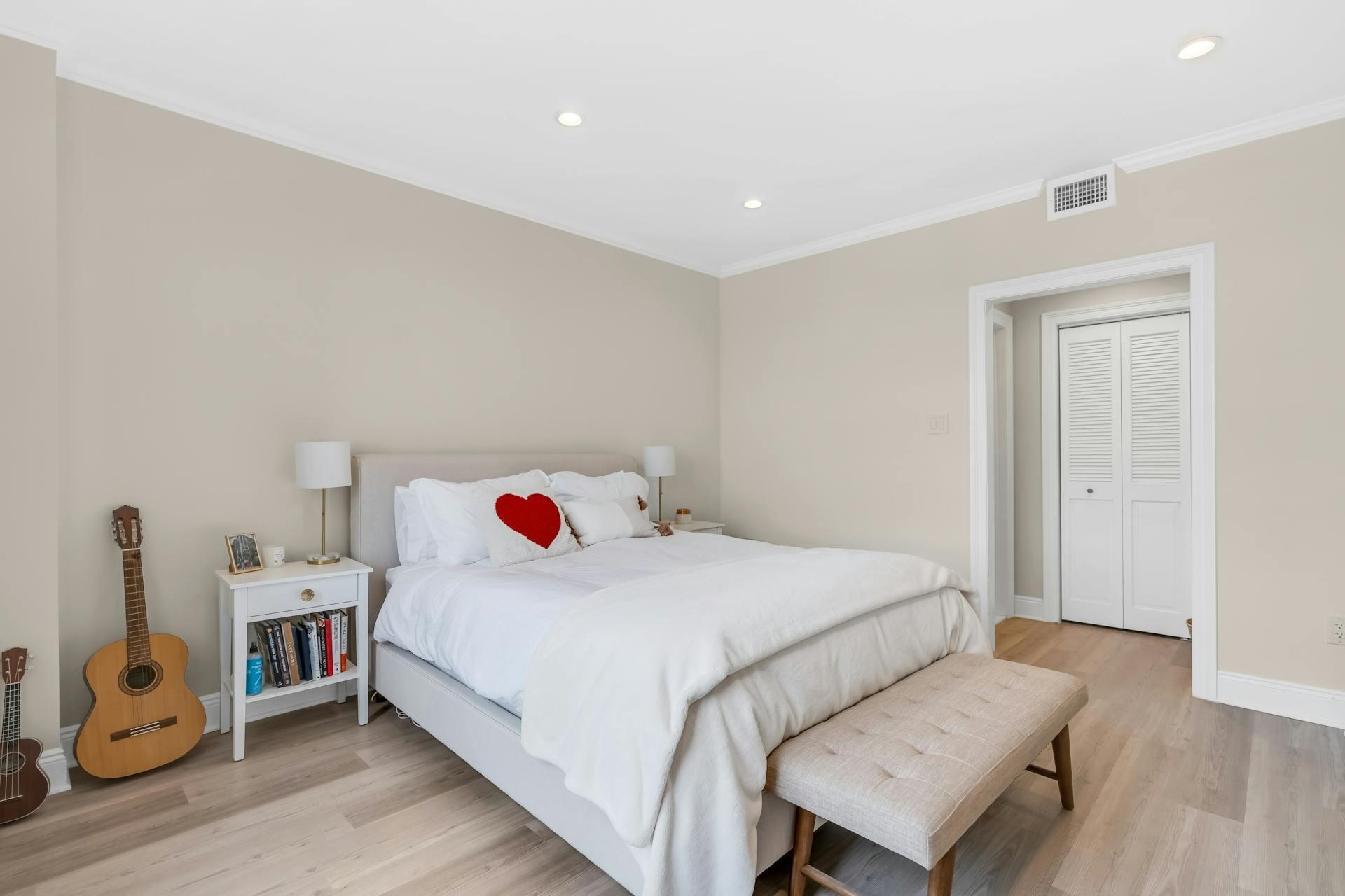 203 SHEARWATER CT WEST Unit: 33