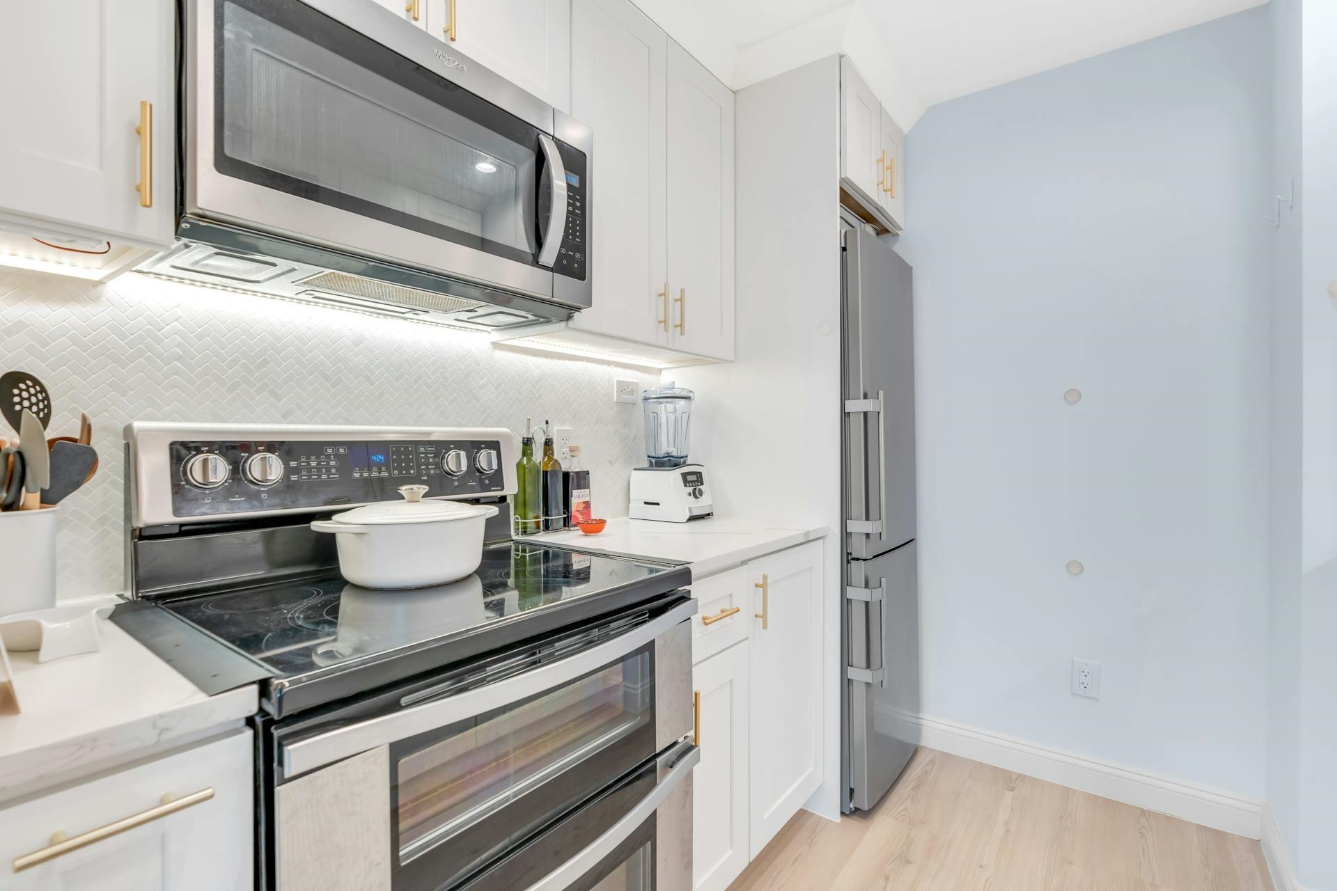 203 SHEARWATER CT WEST Unit: 33