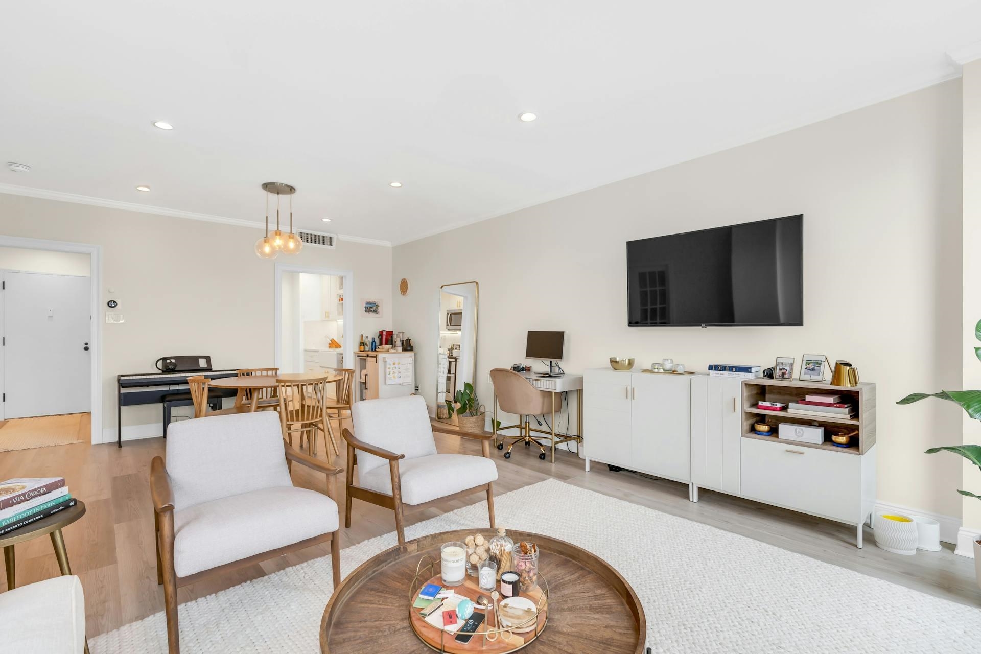 203 SHEARWATER CT WEST Unit: 33