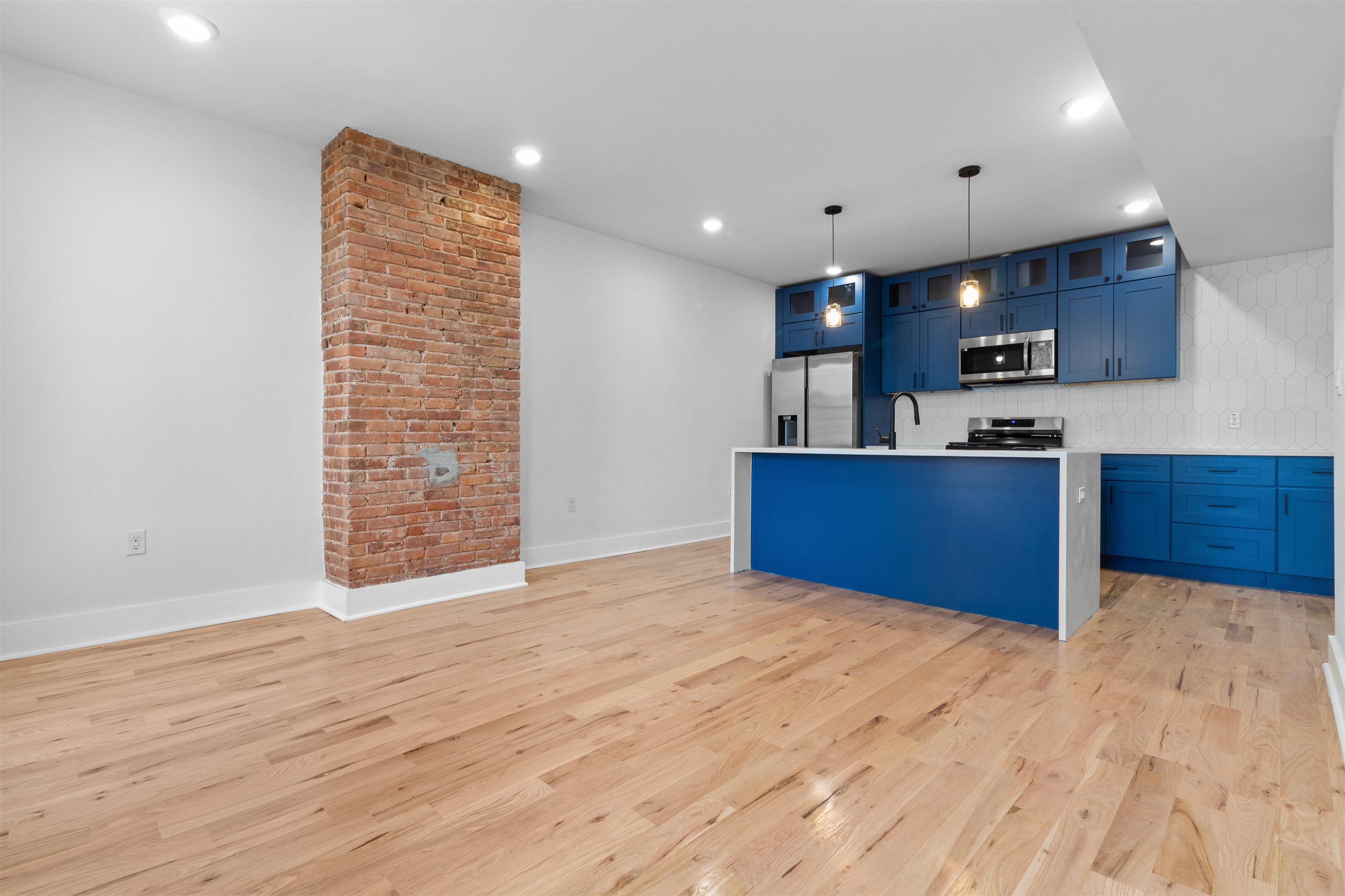 1205 NEW YORK AVE Unit: 3