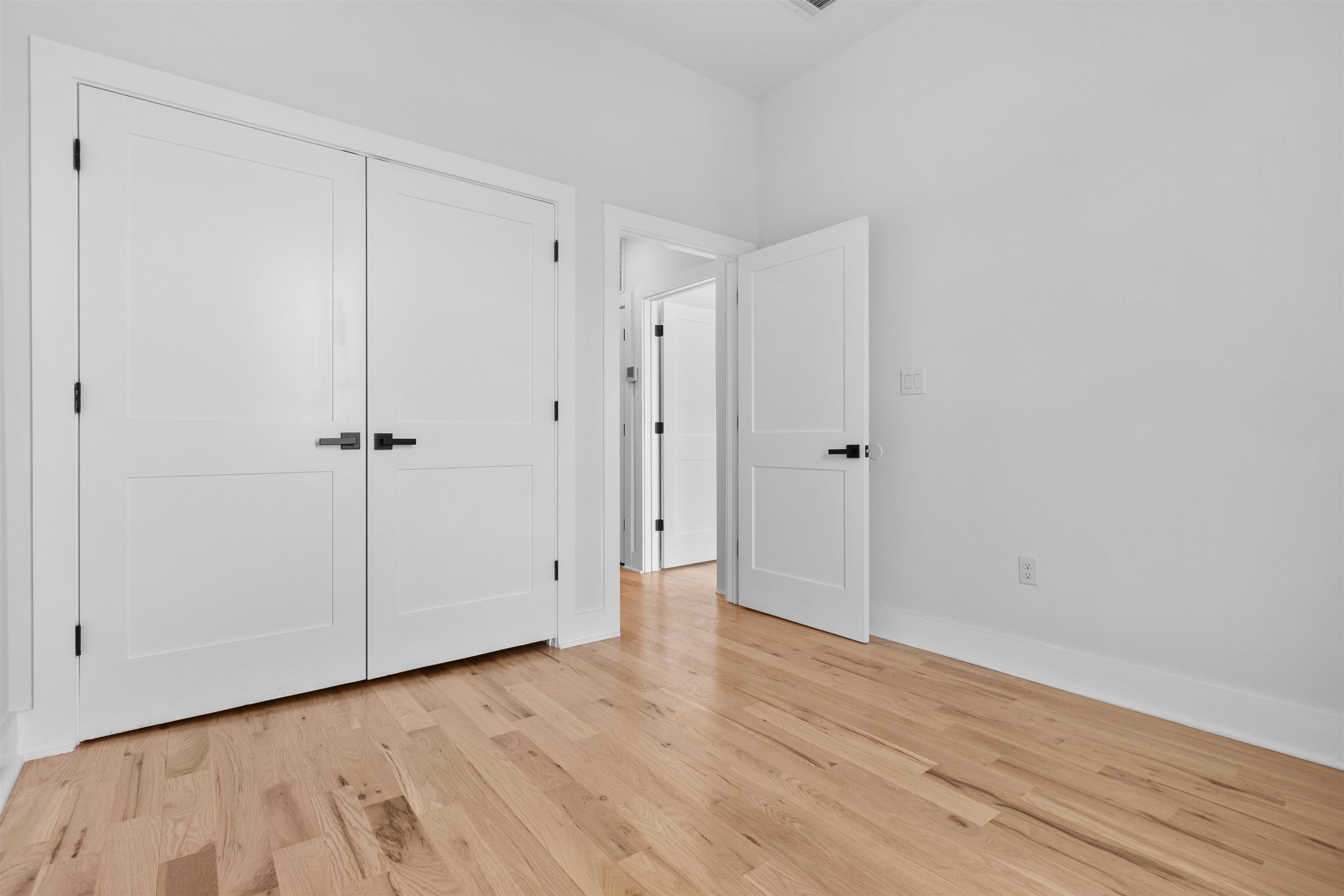 1205 NEW YORK AVE Unit: 3