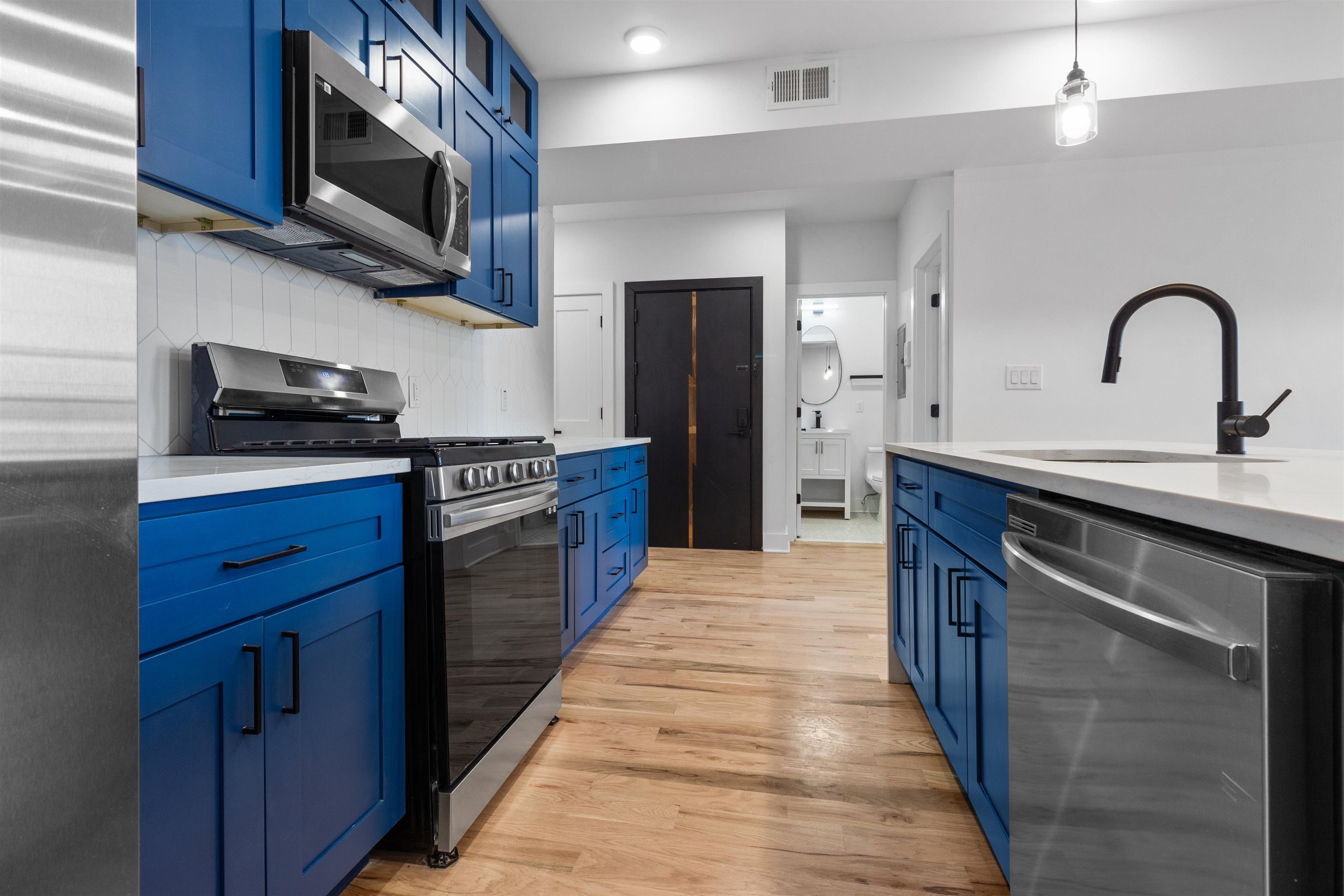 1205 NEW YORK AVE Unit: 3