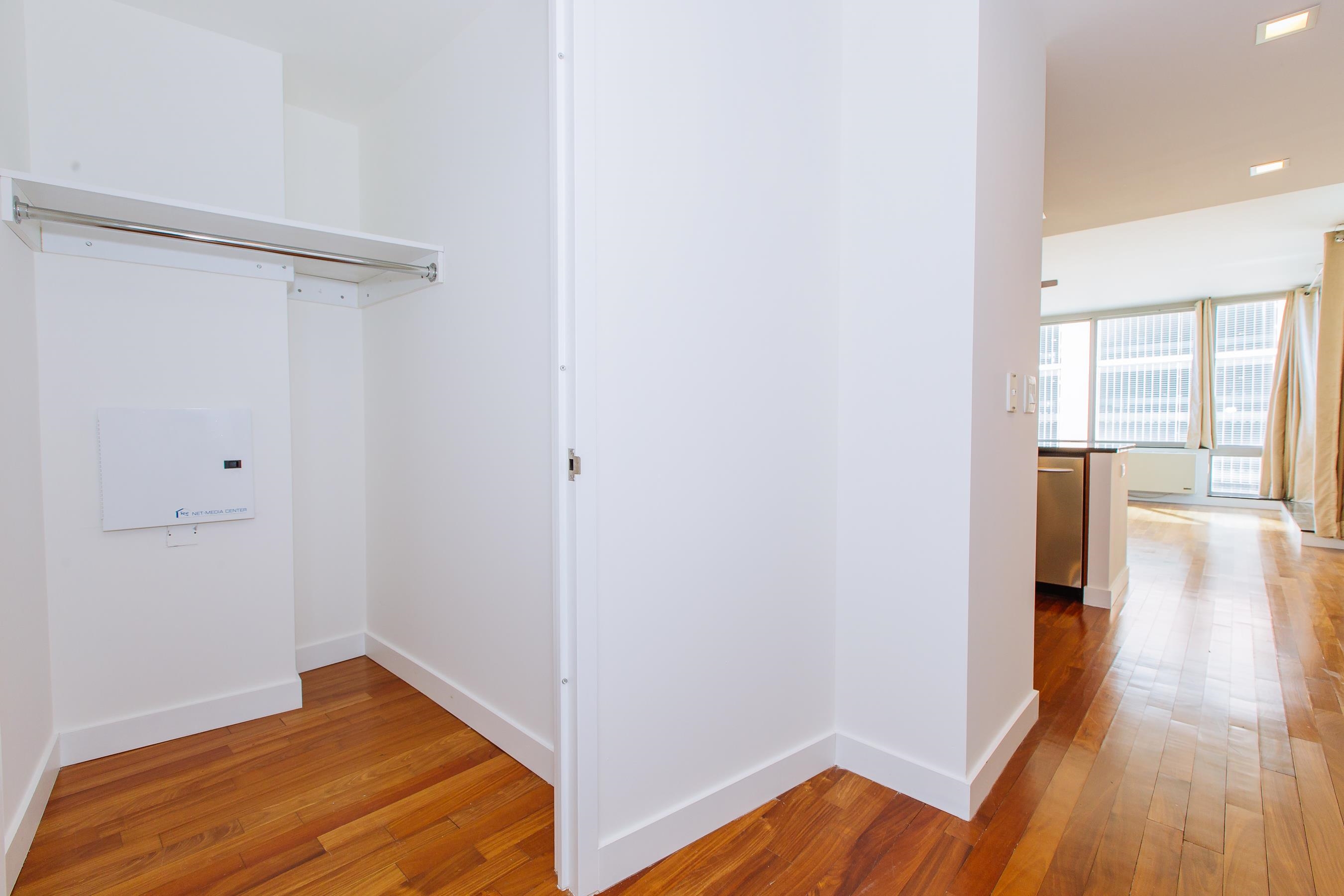 25 HUDSON ST Unit: 511