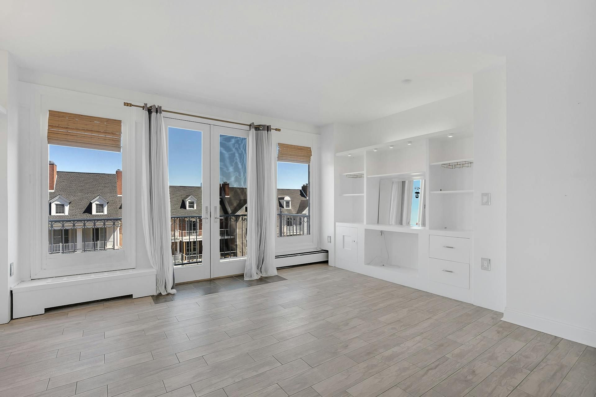 203 SHEARWATER CT WEST Unit: 31