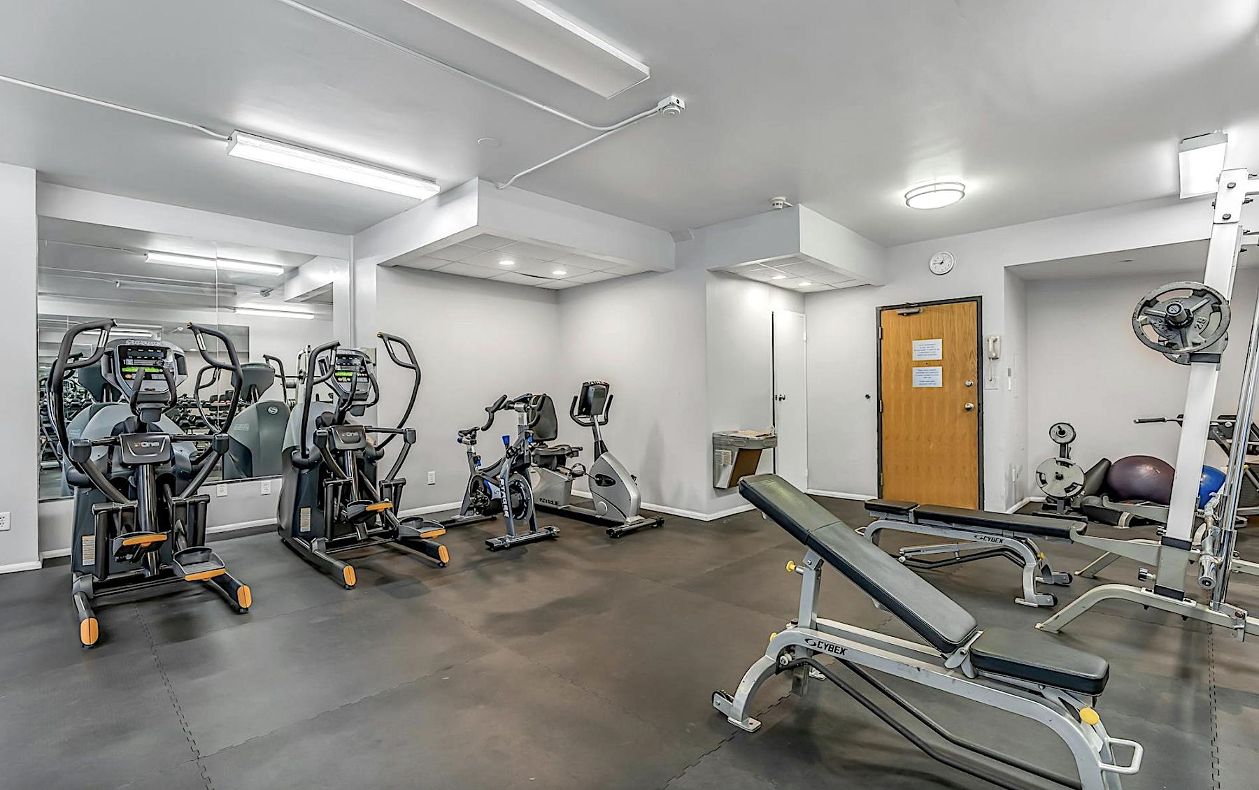 300 NEWARK ST Unit: 4H