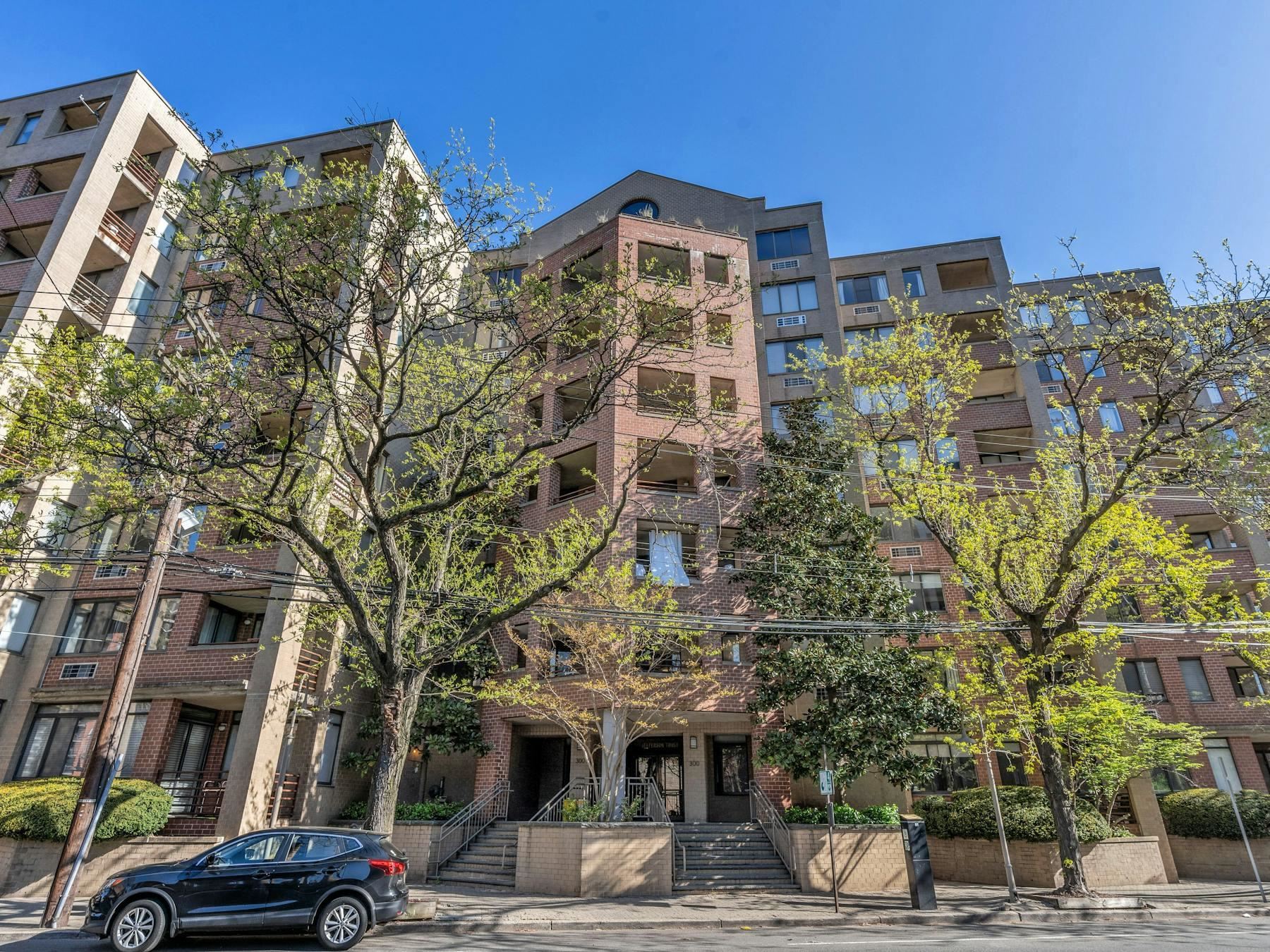 300 NEWARK ST Unit: 4H