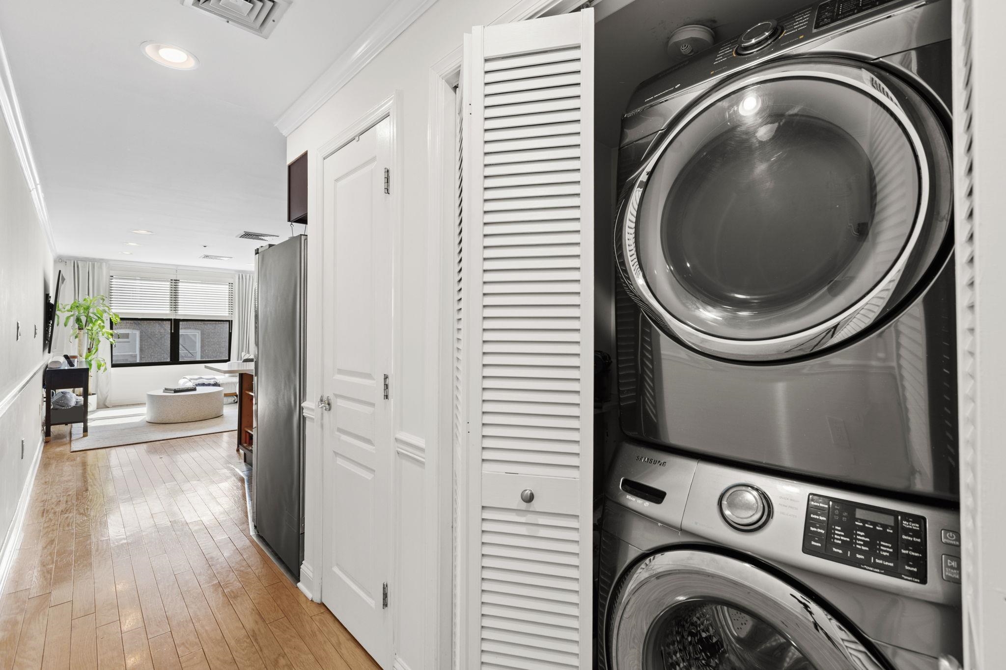 711 CLINTON ST Unit: 4D