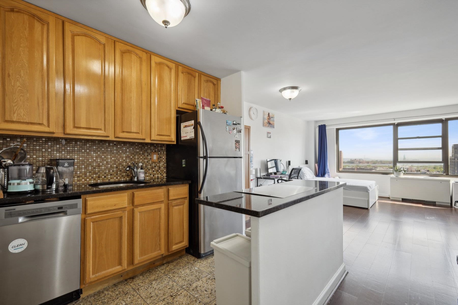 135 MONTGOMERY ST Unit: 16C