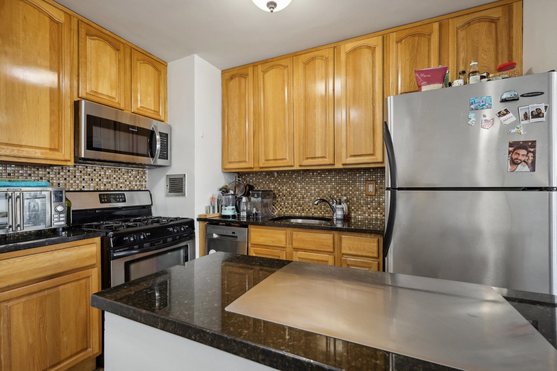 135 MONTGOMERY ST Unit: 16C