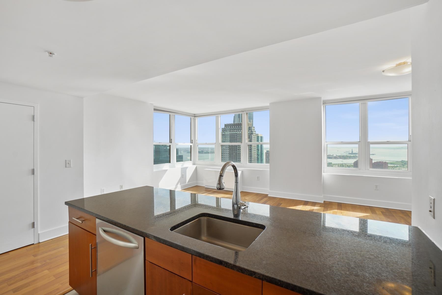 88 MORGAN ST Unit: 4708
