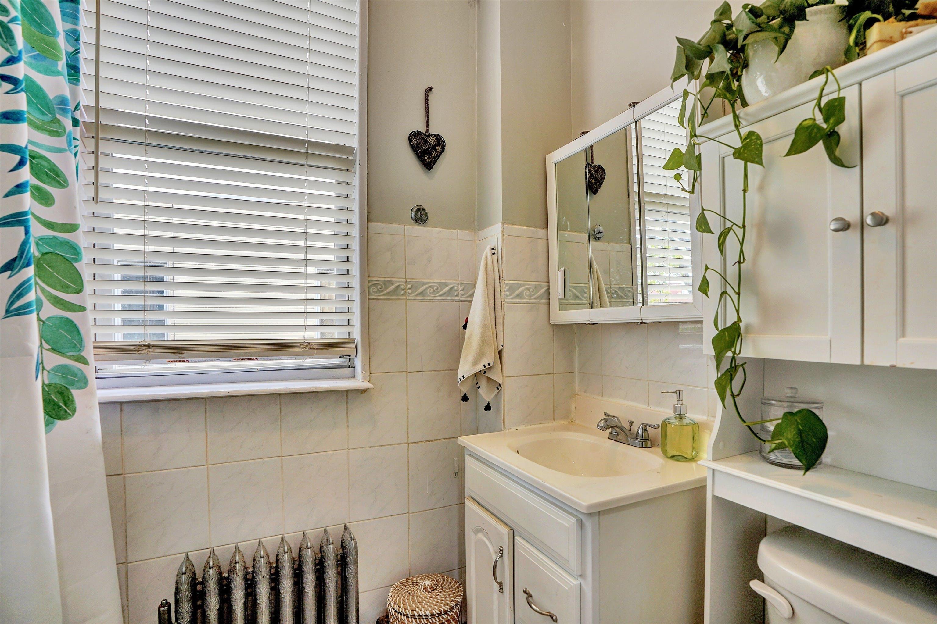 62 BOORAEM AVE Unit: 2